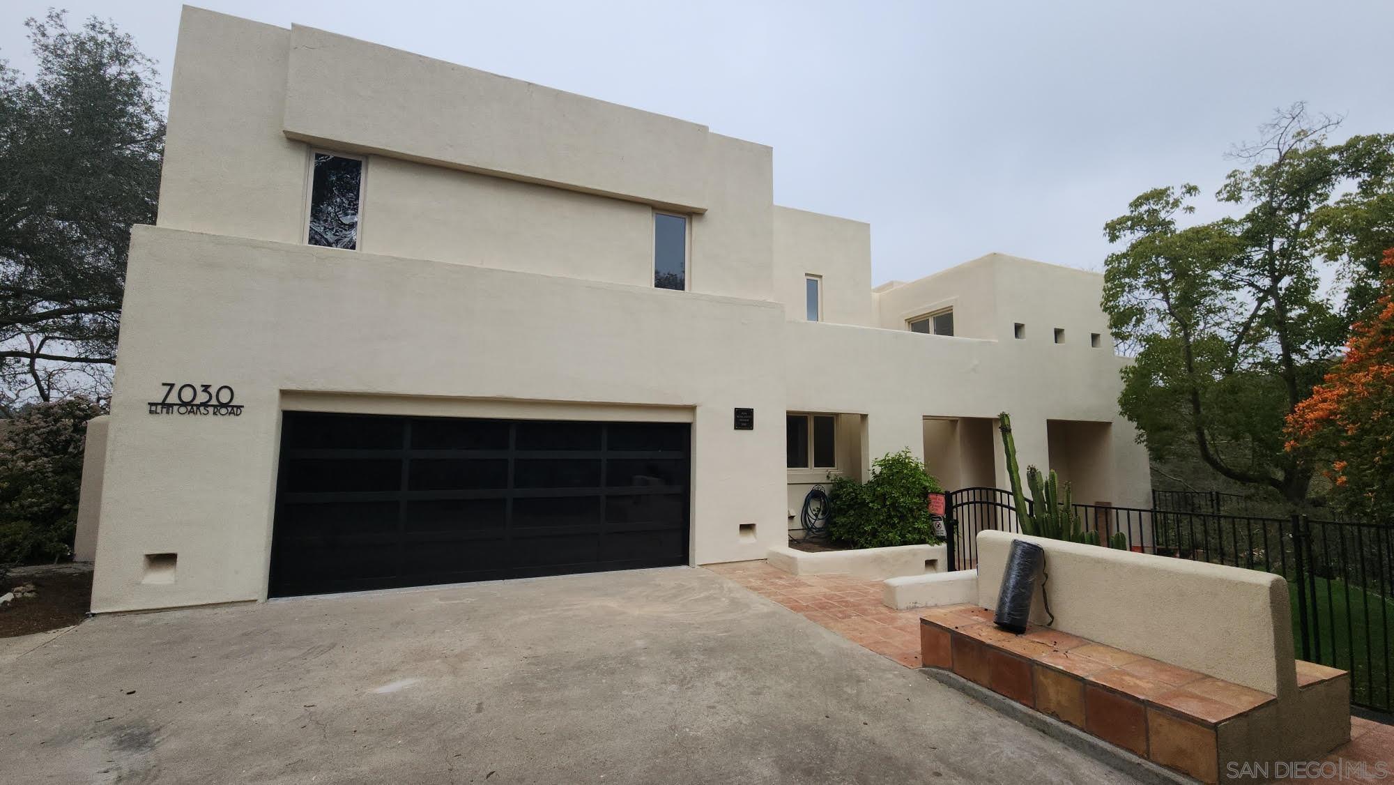 Front Image Thumbnail for SD250046119