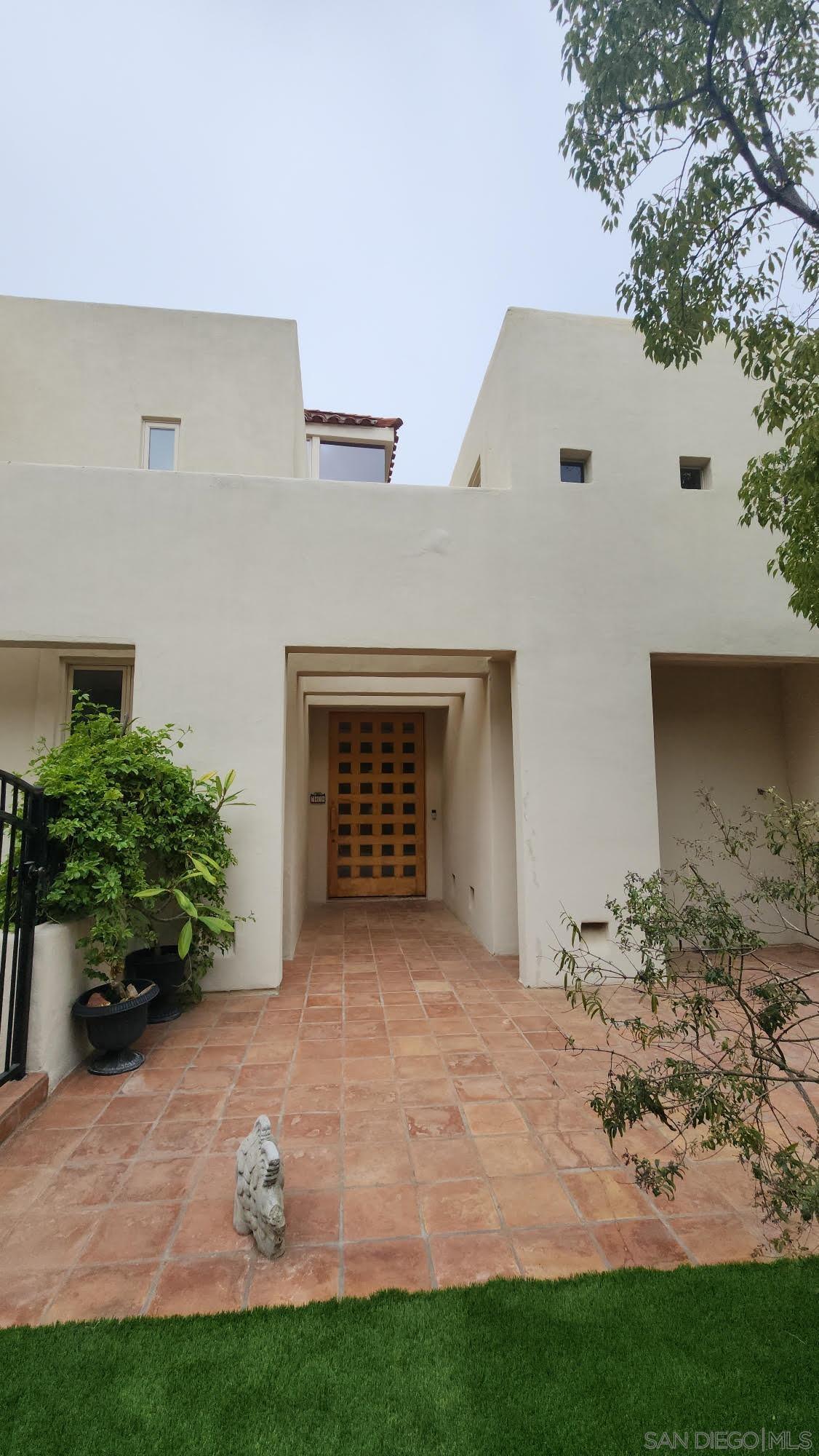 Detail Gallery Image 2 of 2 For 7030  Elfin Oaks Rd., Escondido,  CA 92029 - 4 Beds | 4 Baths