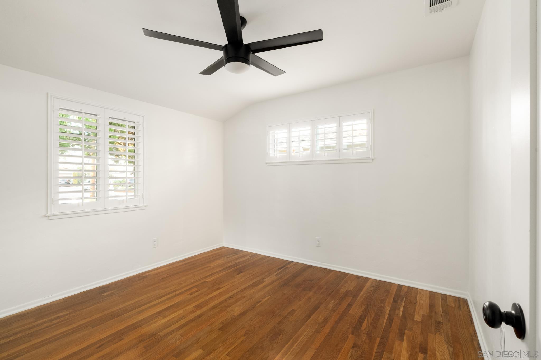 Detail Gallery Image 13 of 23 For 4993  February St, San Diego,  CA 92110 - 3 Beds | 2 Baths