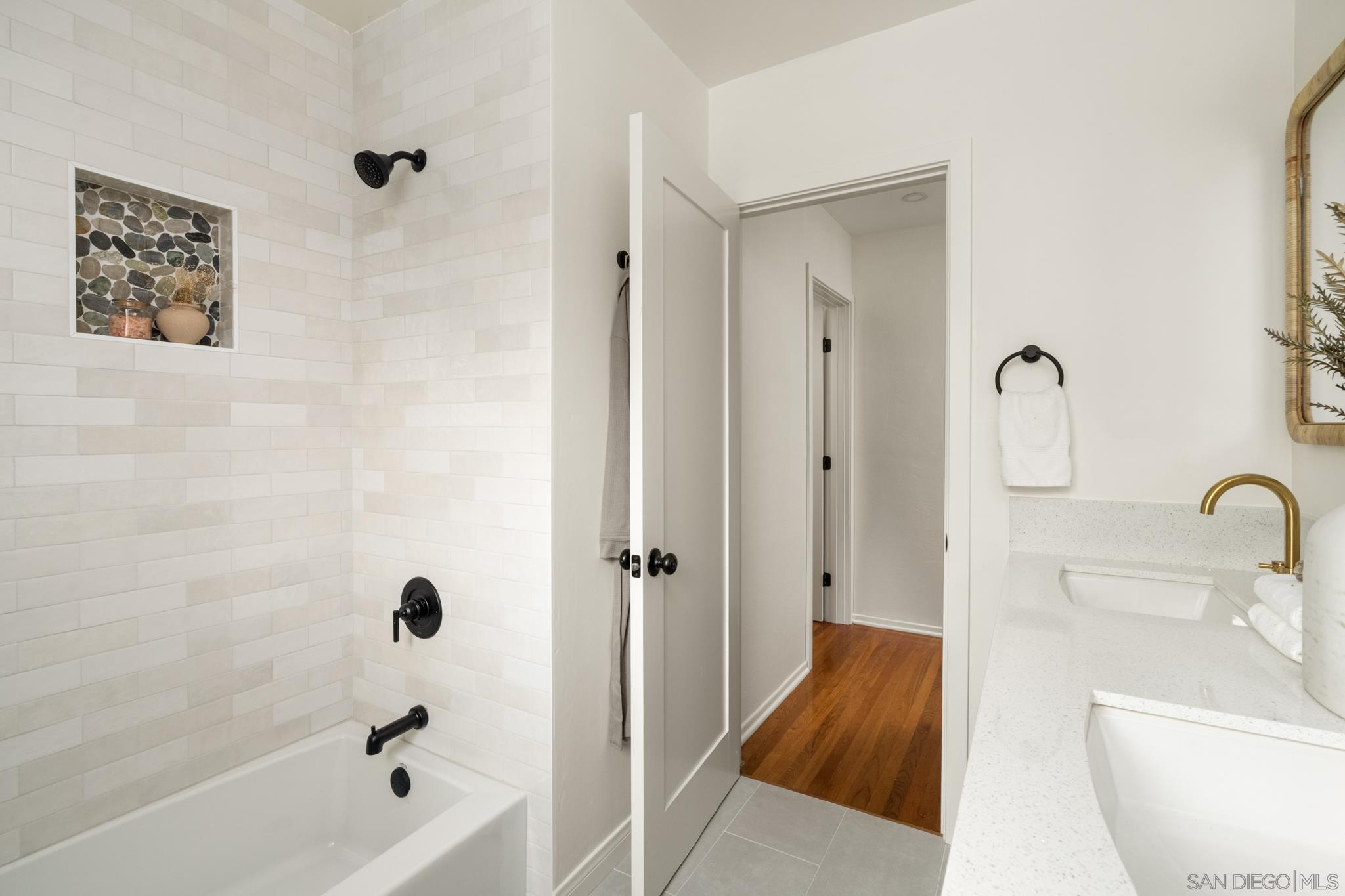 Detail Gallery Image 15 of 23 For 4993  February St, San Diego,  CA 92110 - 3 Beds | 2 Baths