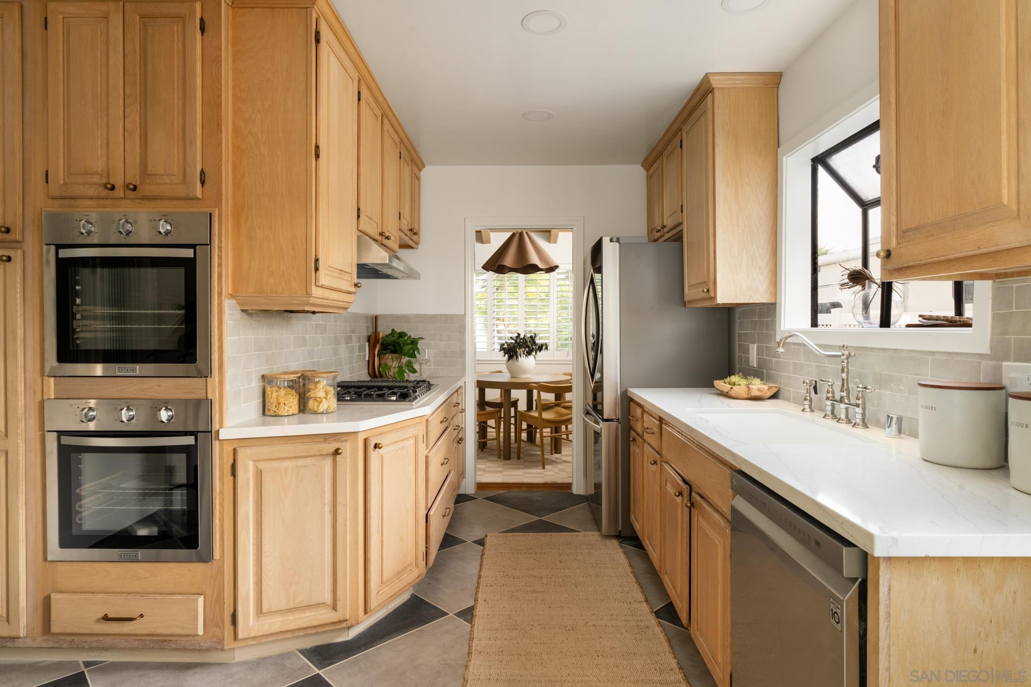 Detail Gallery Image 7 of 23 For 4993  February St, San Diego,  CA 92110 - 3 Beds | 2 Baths