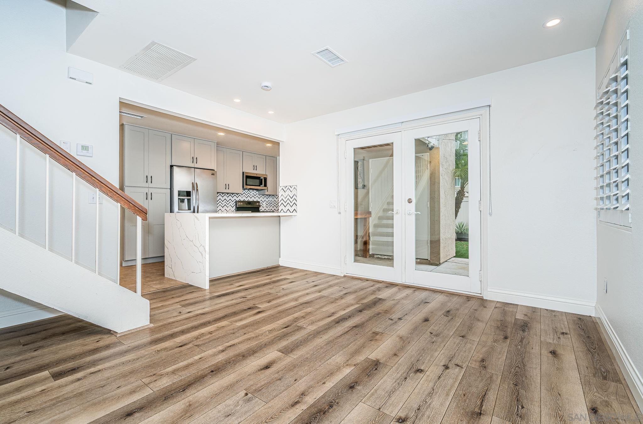 Detail Gallery Image 5 of 26 For 13675  Comuna Dr, Poway,  CA 92064 - 3 Beds | 3 Baths