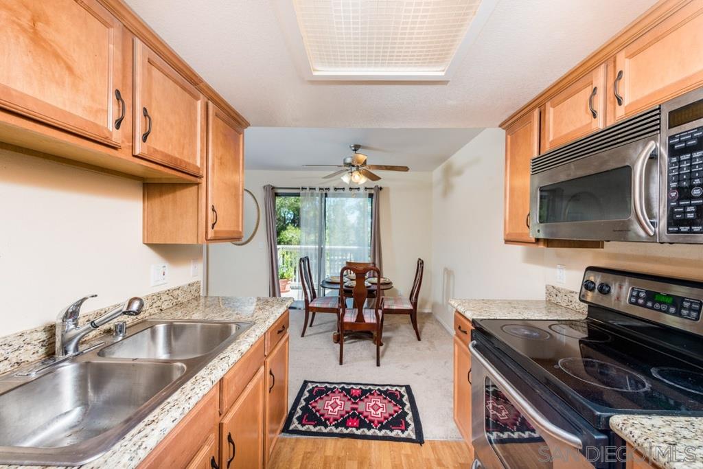 Detail Gallery Image 5 of 12 For 14990  Avenida Venusto  36, San Diego,  CA 92128 - 2 Beds | 1 Baths