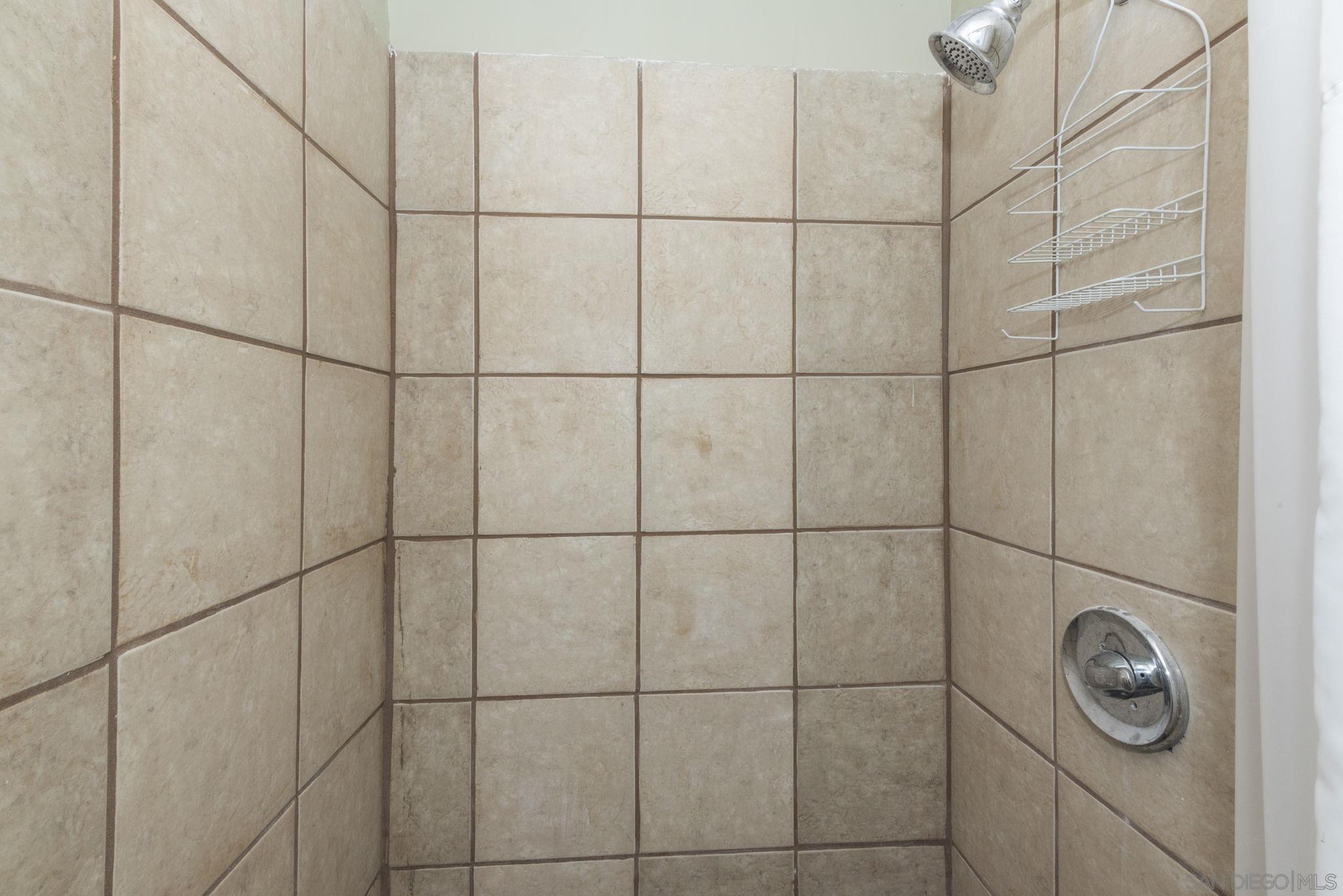 Detail Gallery Image 13 of 35 For 2618  46th St, San Diego,  CA 92105 - 3 Beds | 2 Baths