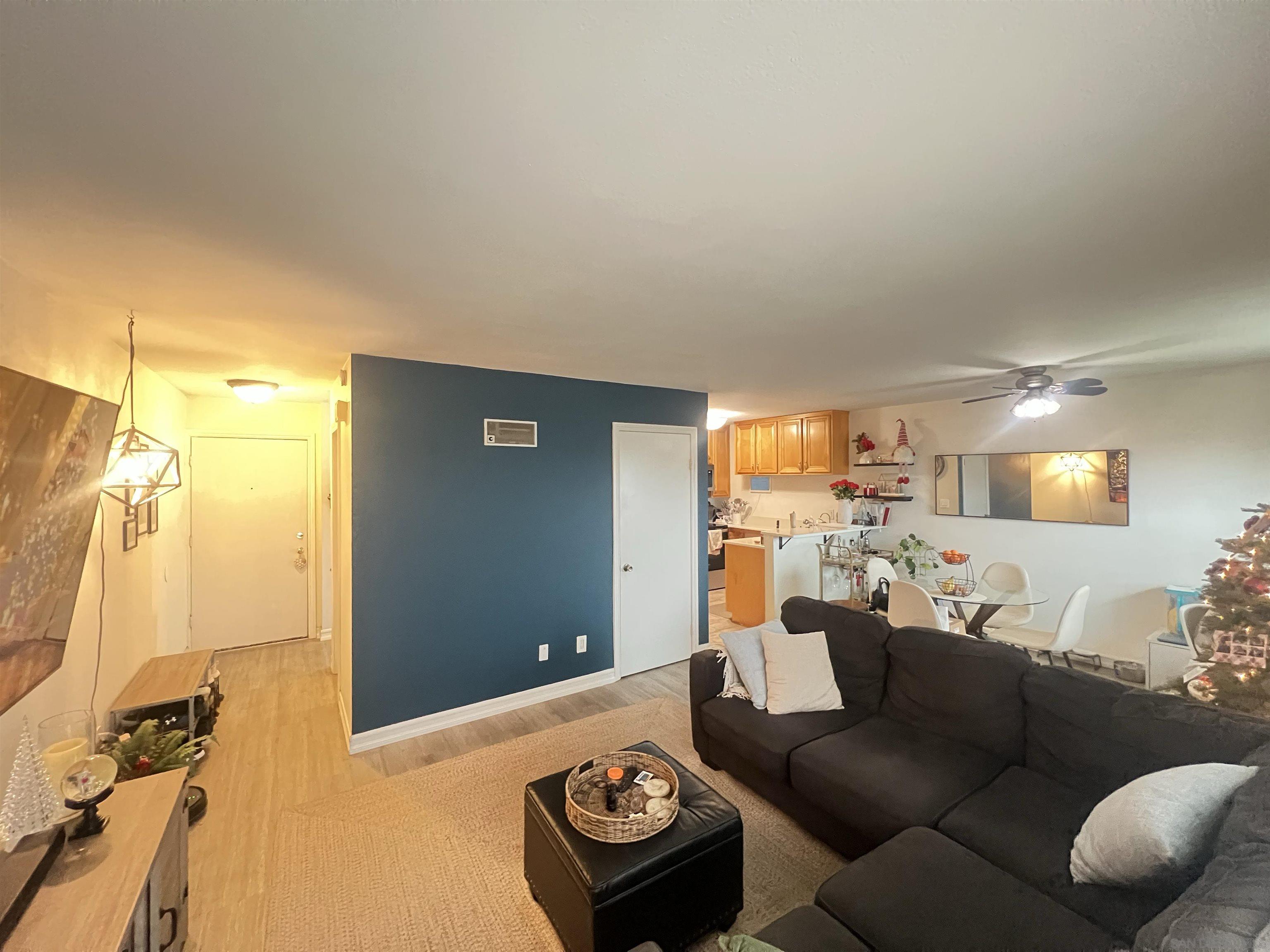 Detail Gallery Image 7 of 17 For 2971  Cowley Way  82, San Diego,  CA 92117 - 2 Beds | 1/1 Baths