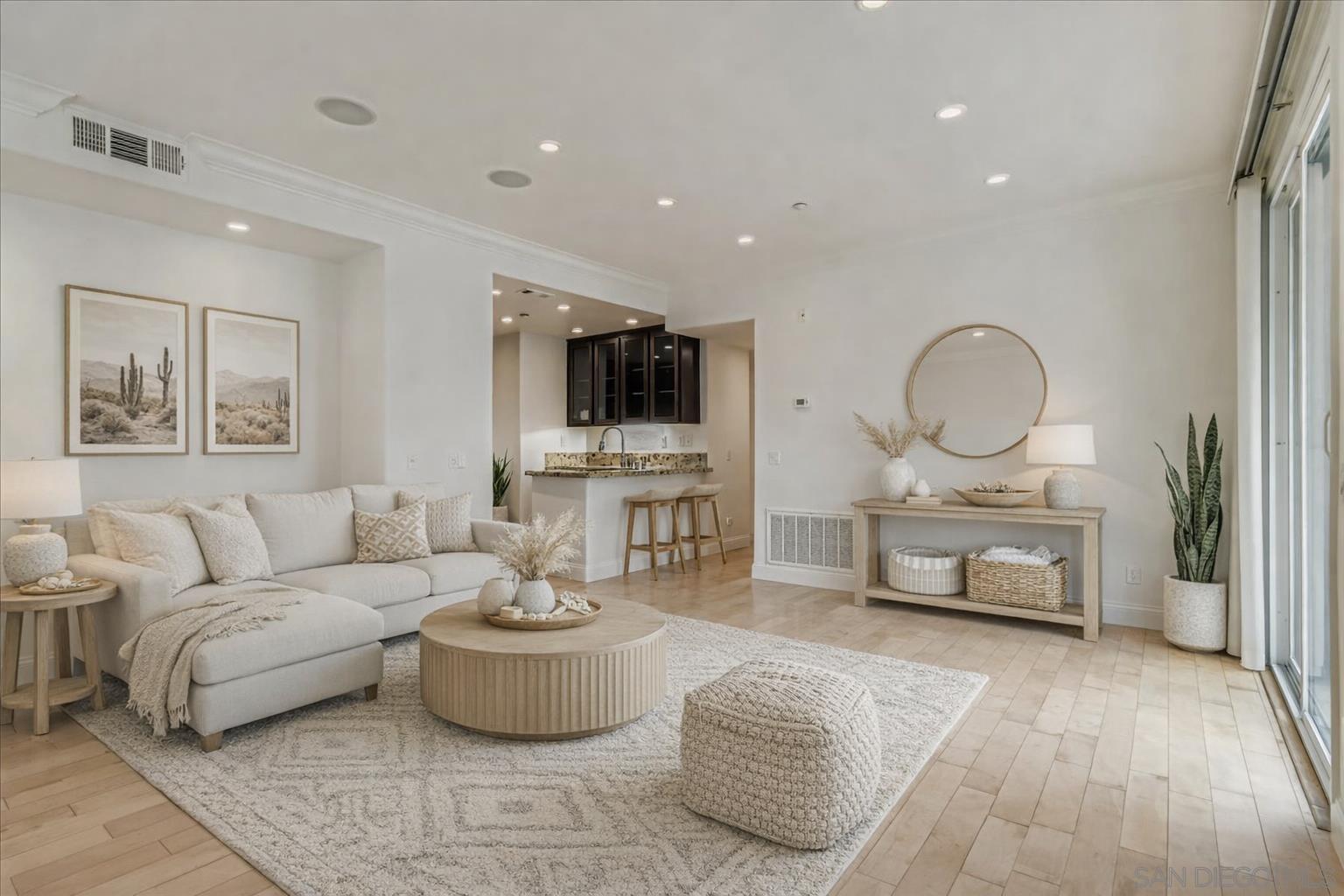 Front Image Thumbnail for SD250046125