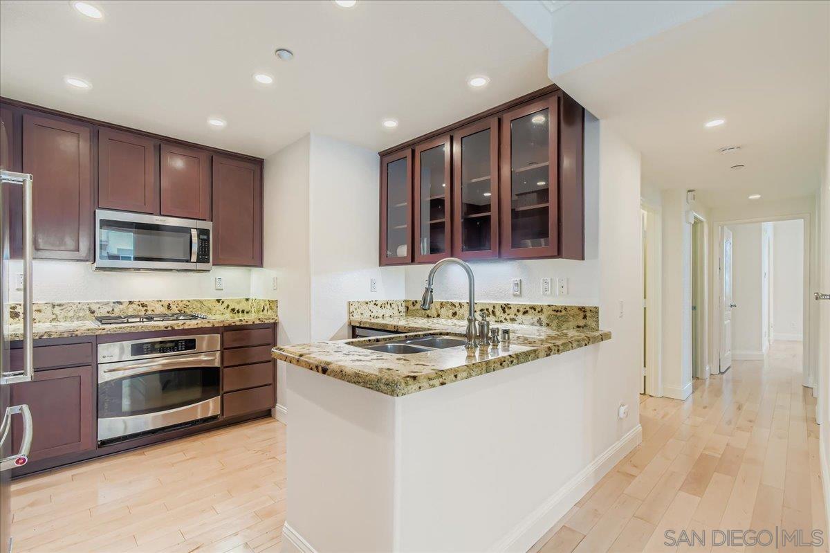 Detail Gallery Image 5 of 36 For 8836  Promenade North Pl, San Diego,  CA 92123 - 3 Beds | 2 Baths