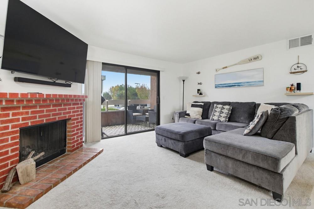 Detail Gallery Image 3 of 27 For 1010 E Washington Ave.  #72,  Escondido,  CA 92025 - 2 Beds | 1 Baths