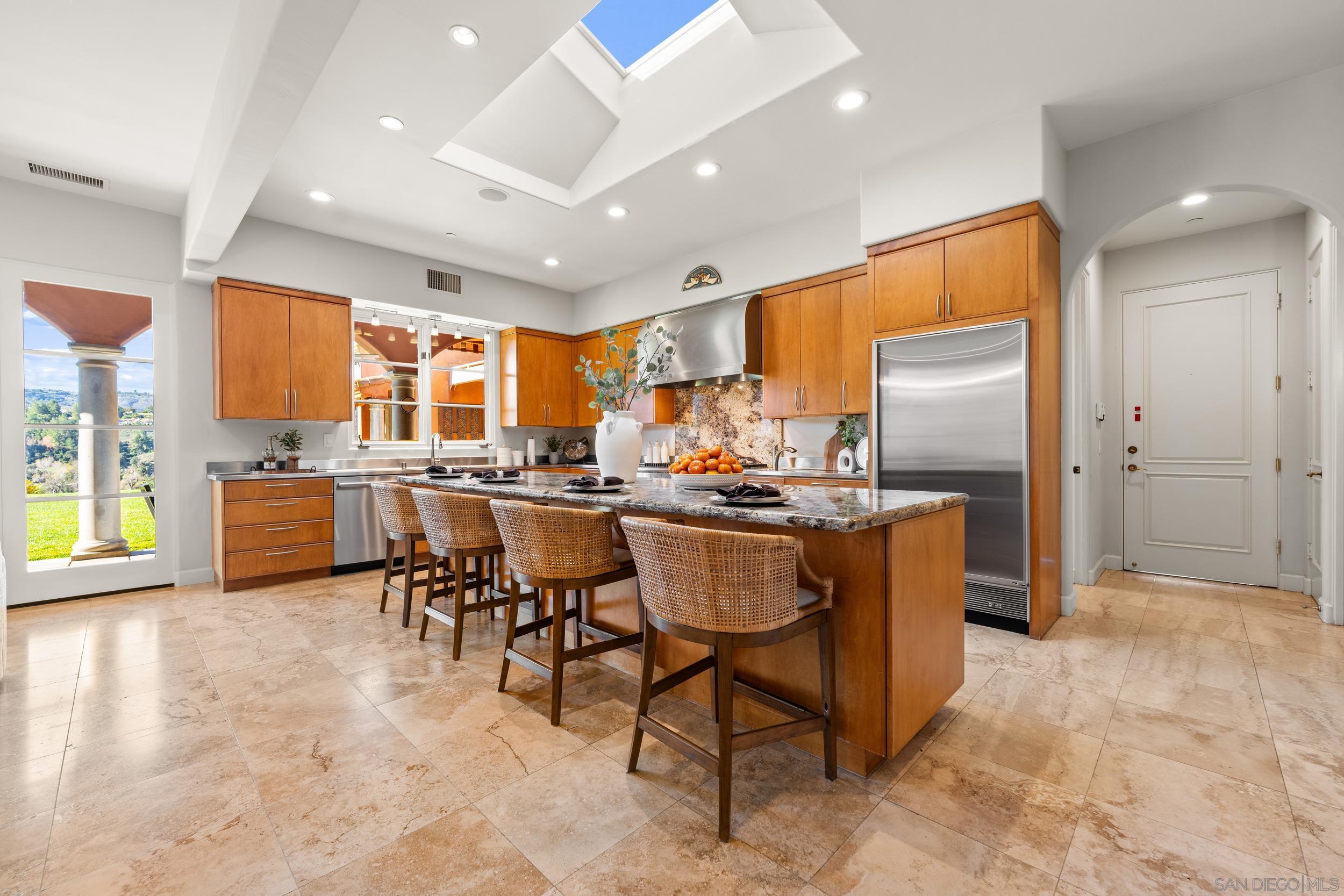 Detail Gallery Image 11 of 75 For 32752  Luiseno Circle Dr, Pauma Valley,  CA 92061 - 4 Beds | 4/1 Baths