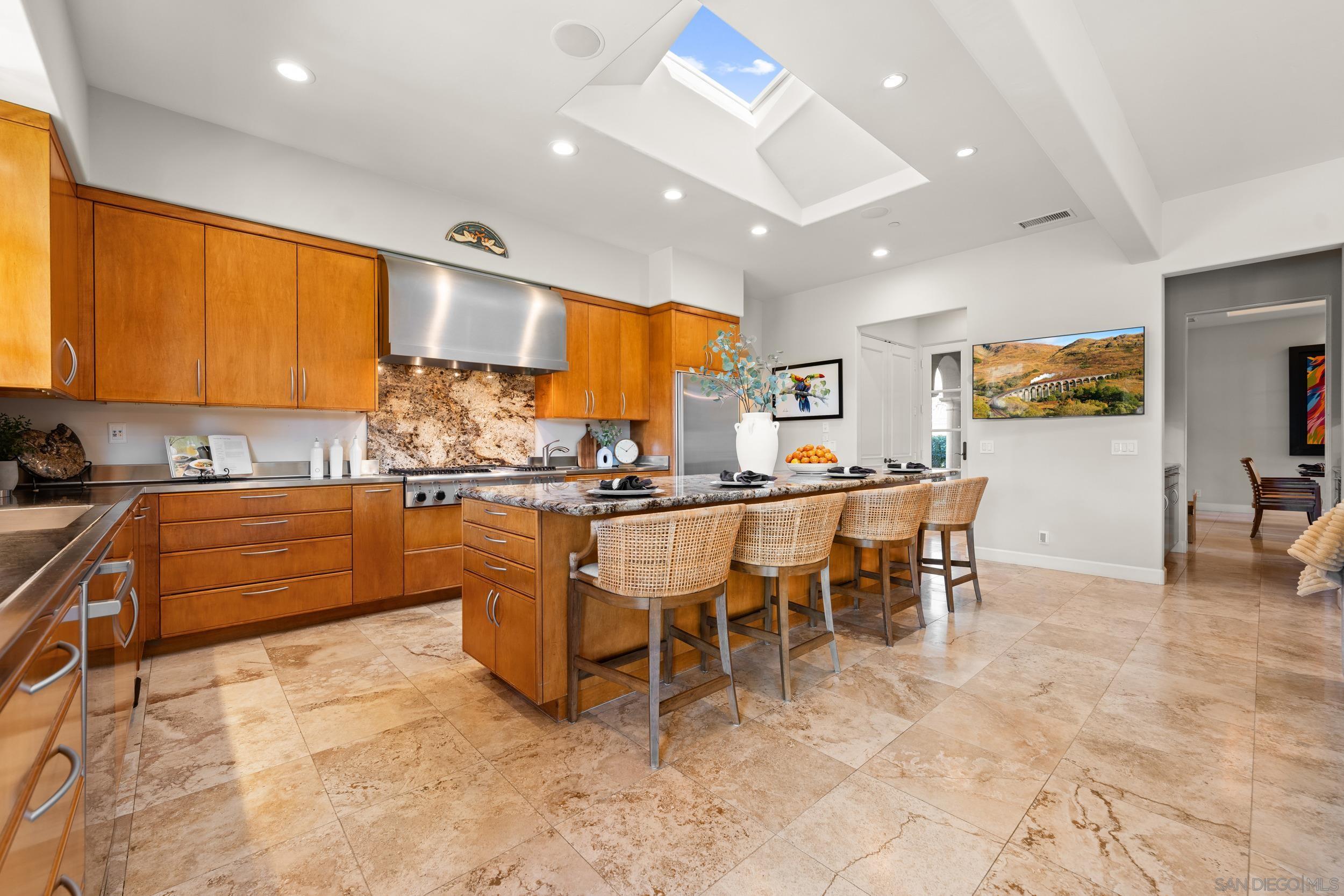 Detail Gallery Image 12 of 75 For 32752  Luiseno Circle Dr, Pauma Valley,  CA 92061 - 4 Beds | 4/1 Baths