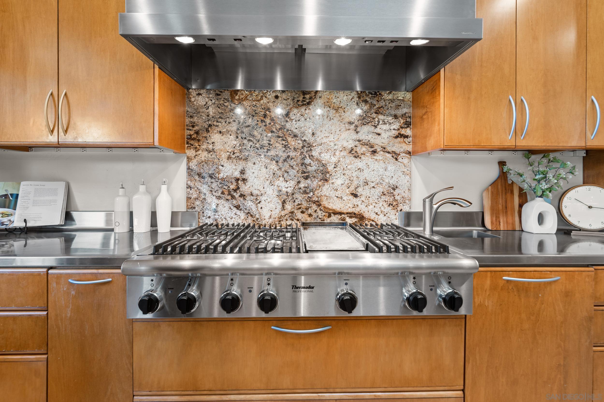 Detail Gallery Image 14 of 75 For 32752  Luiseno Circle Dr, Pauma Valley,  CA 92061 - 4 Beds | 4/1 Baths