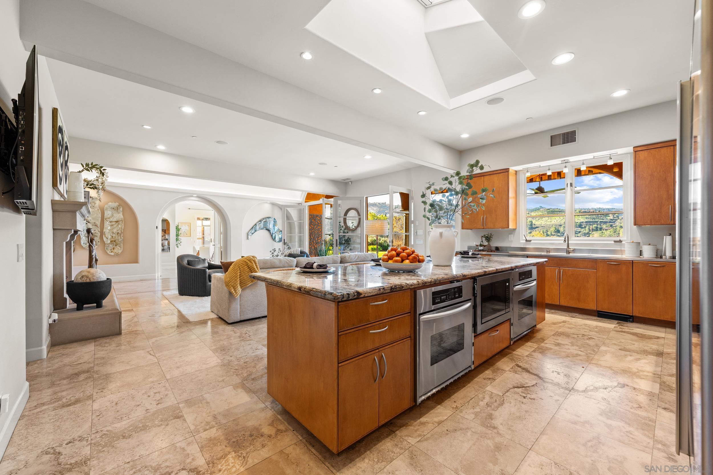 Detail Gallery Image 17 of 75 For 32752  Luiseno Circle Dr, Pauma Valley,  CA 92061 - 4 Beds | 4/1 Baths