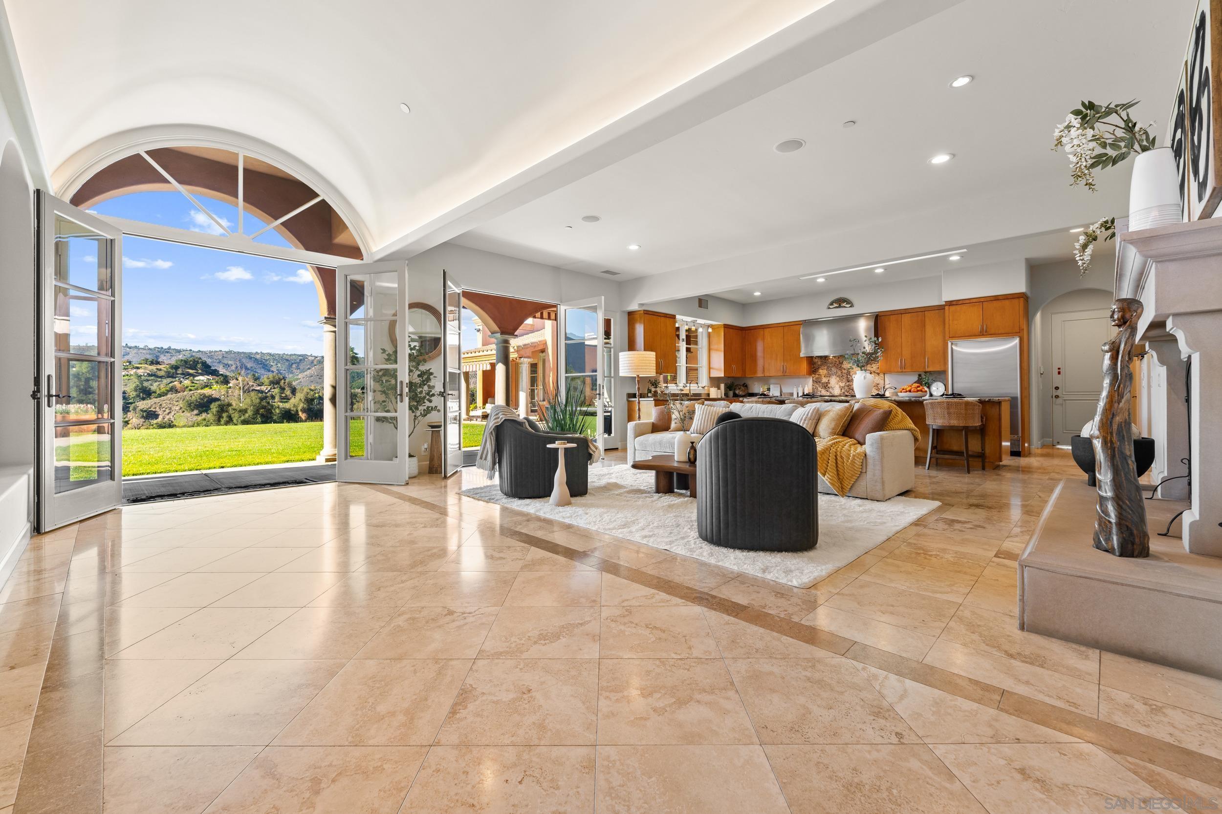 Detail Gallery Image 5 of 75 For 32752  Luiseno Circle Dr, Pauma Valley,  CA 92061 - 4 Beds | 4/1 Baths