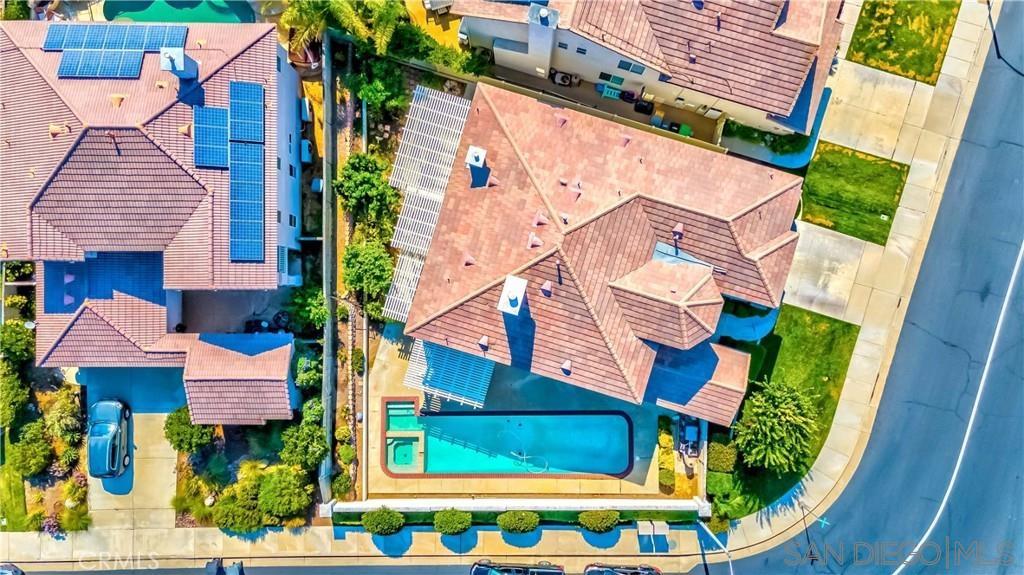 Detail Gallery Image 4 of 4 For 45256  Chateau Court, Temecula,  CA 92592 - 5 Beds | 5/1 Baths