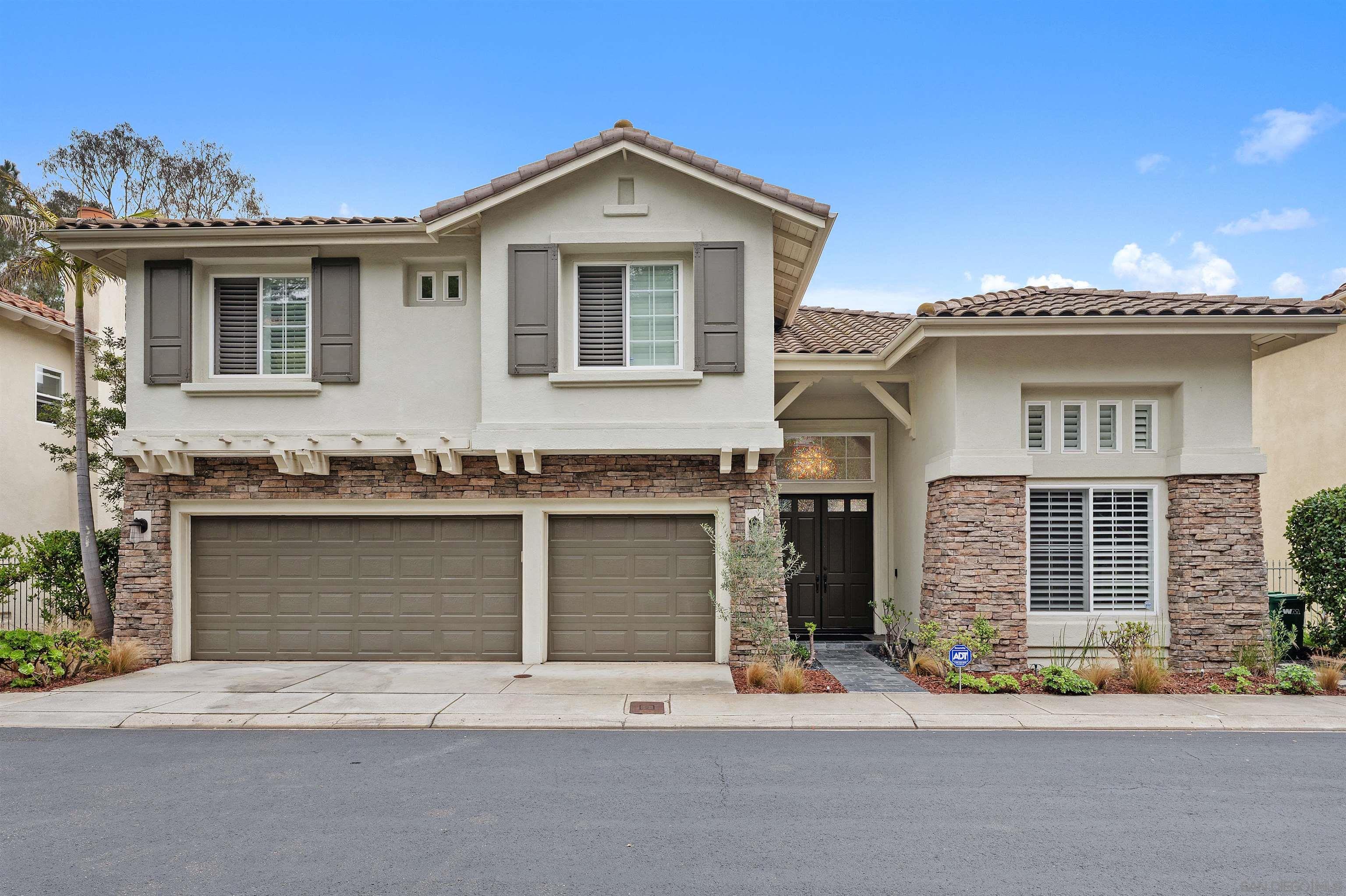 Detail Gallery Image 2 of 32 For 6077  Firwood Row, La Jolla,  CA 92037 - 4 Beds | 3/1 Baths