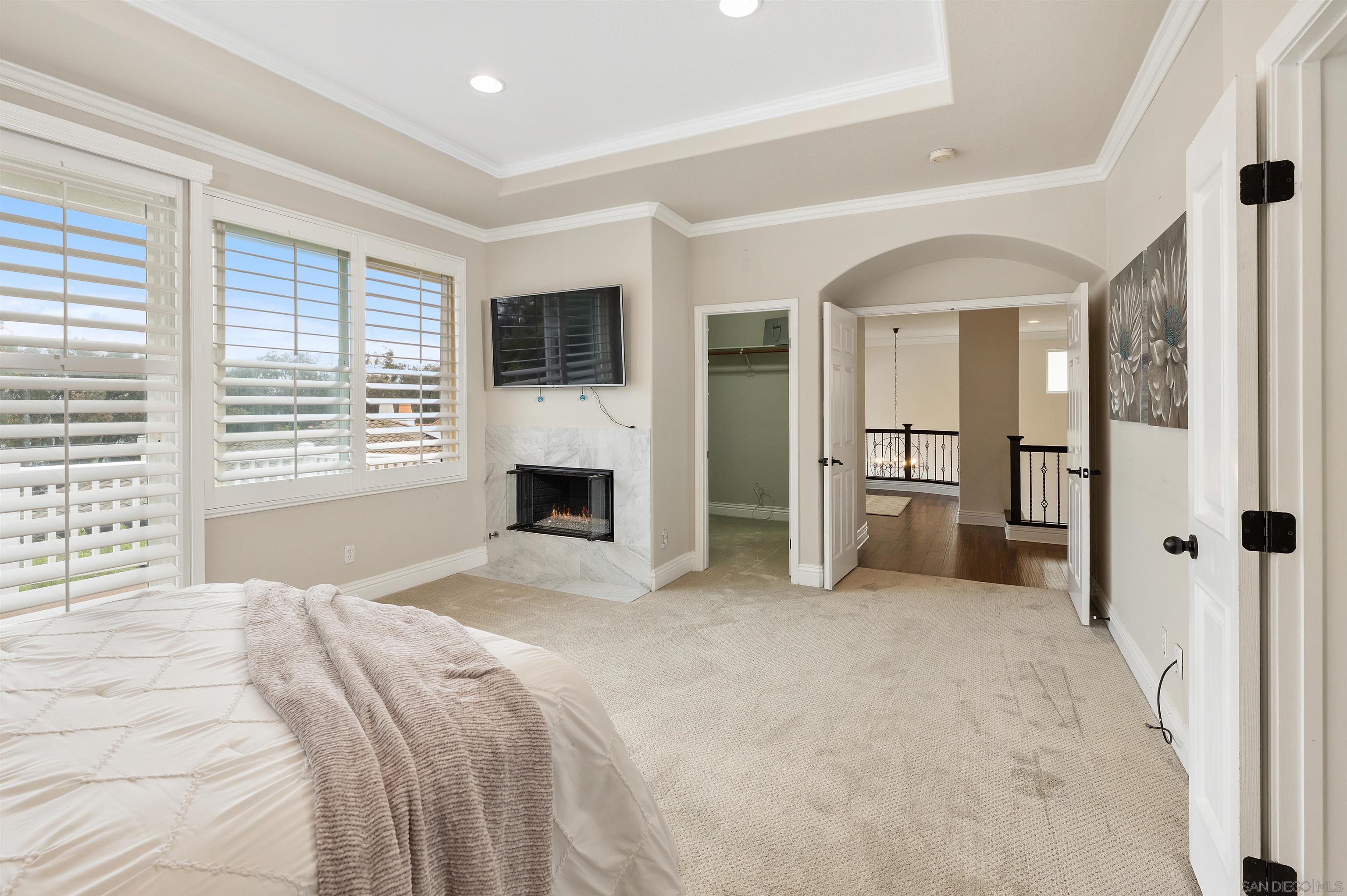 Detail Gallery Image 12 of 32 For 6077  Firwood Row, La Jolla,  CA 92037 - 4 Beds | 3/1 Baths