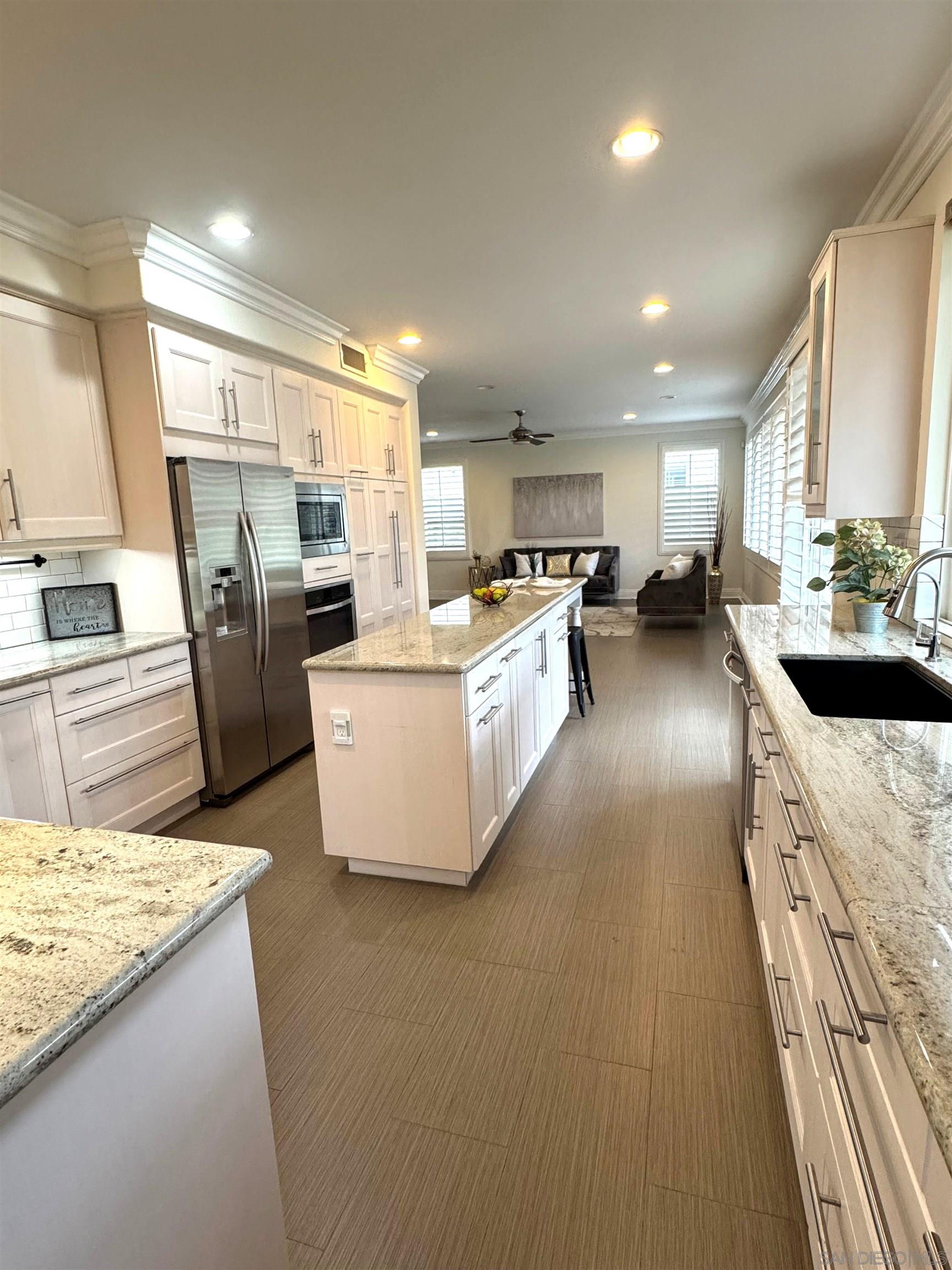 Detail Gallery Image 30 of 32 For 6077  Firwood Row, La Jolla,  CA 92037 - 4 Beds | 3/1 Baths