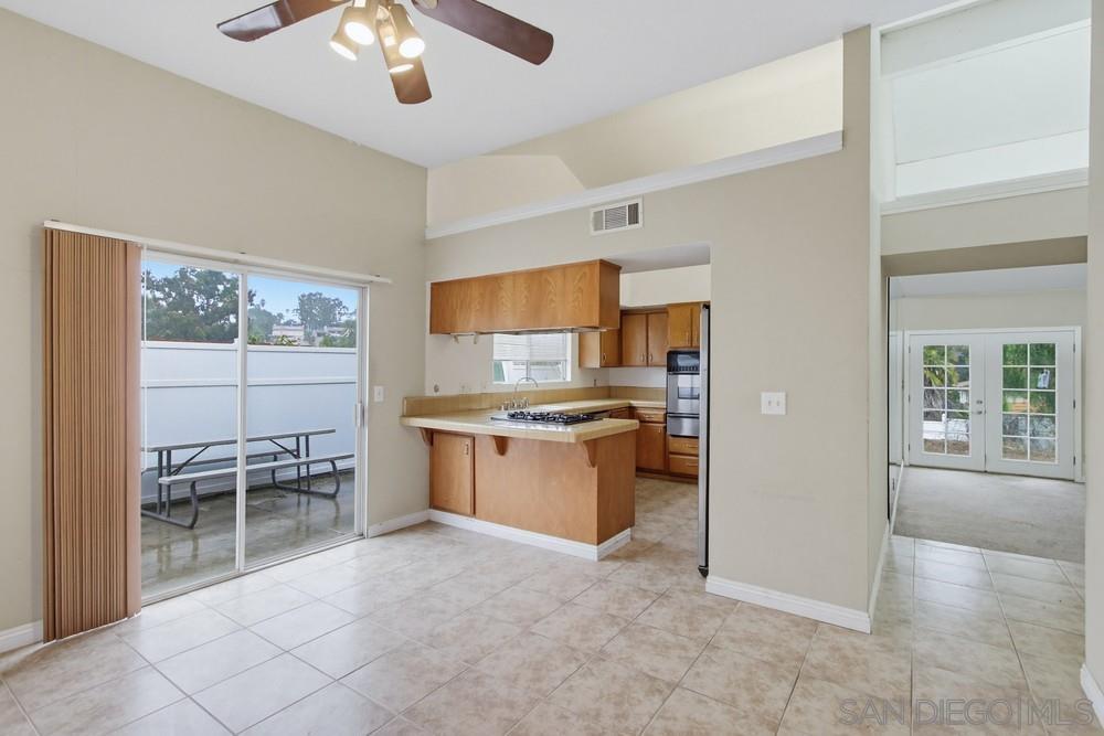 Detail Gallery Image 7 of 34 For 1741  Anza Ave, Vista,  CA 92084 - 5 Beds | 2 Baths
