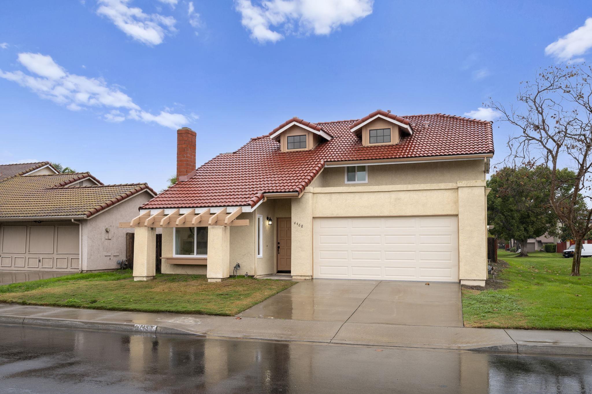 Detail Gallery Image 2 of 42 For 4468  White Pine Way, Oceanside,  CA 92057 - 3 Beds | 2/1 Baths