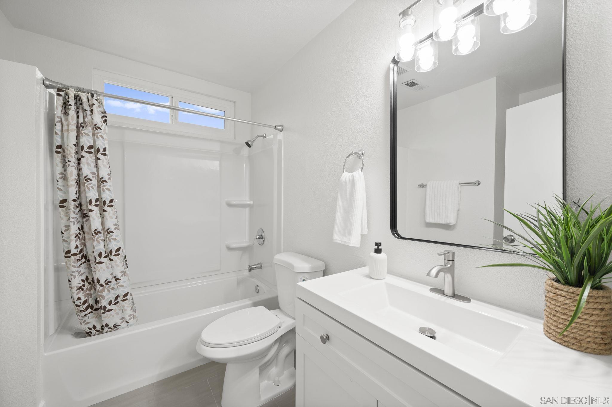 Detail Gallery Image 28 of 42 For 4468  White Pine Way, Oceanside,  CA 92057 - 3 Beds | 2/1 Baths