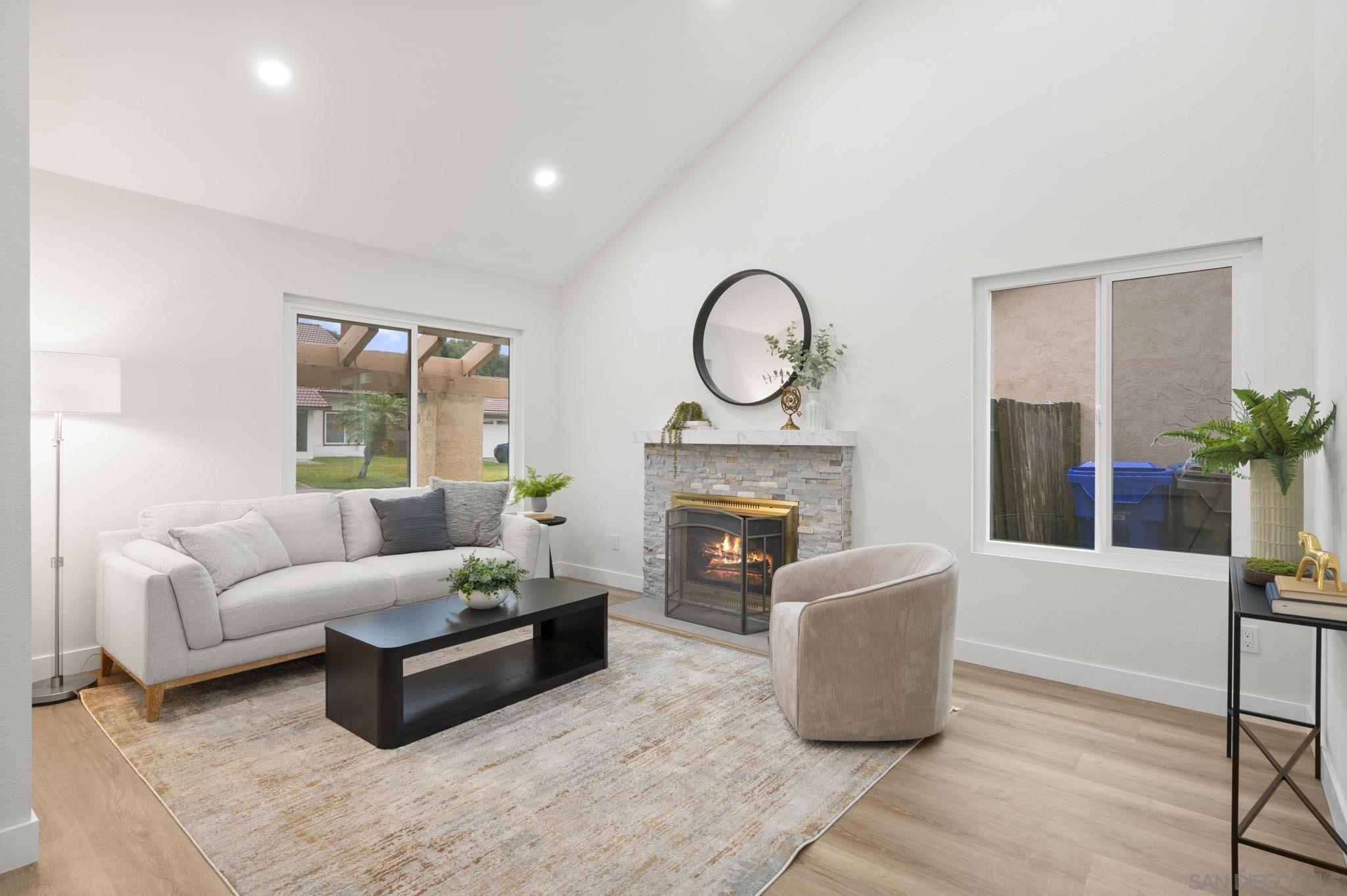 Detail Gallery Image 4 of 42 For 4468  White Pine Way, Oceanside,  CA 92057 - 3 Beds | 2/1 Baths