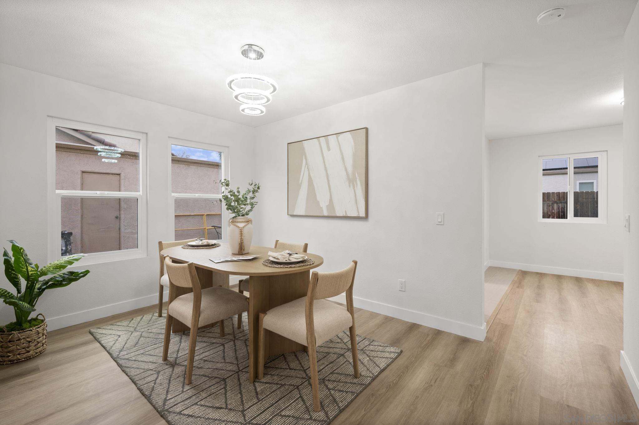 Detail Gallery Image 6 of 42 For 4468  White Pine Way, Oceanside,  CA 92057 - 3 Beds | 2/1 Baths