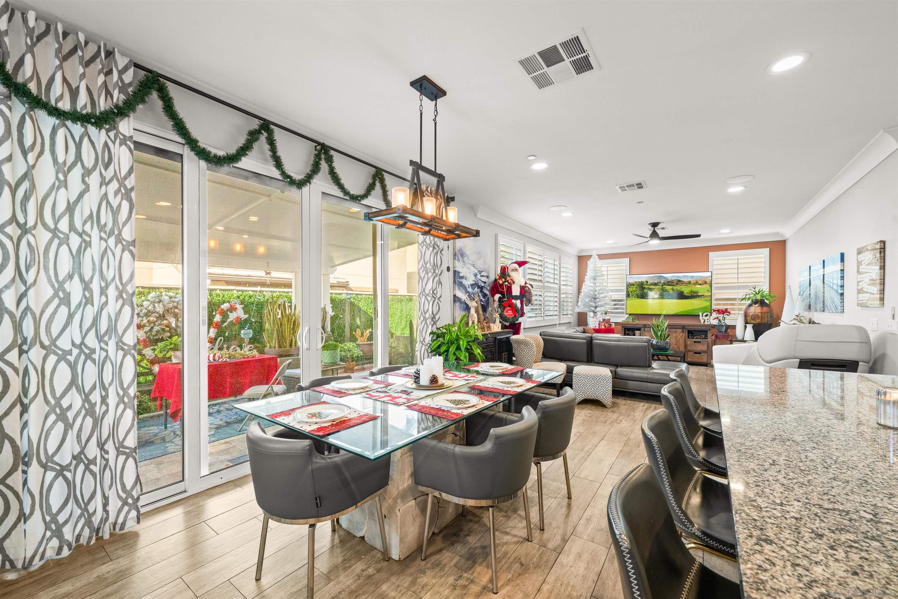 Detail Gallery Image 14 of 57 For 940  Rolling Dunes Way, San Diego,  CA 92154 - 5 Beds | 3 Baths