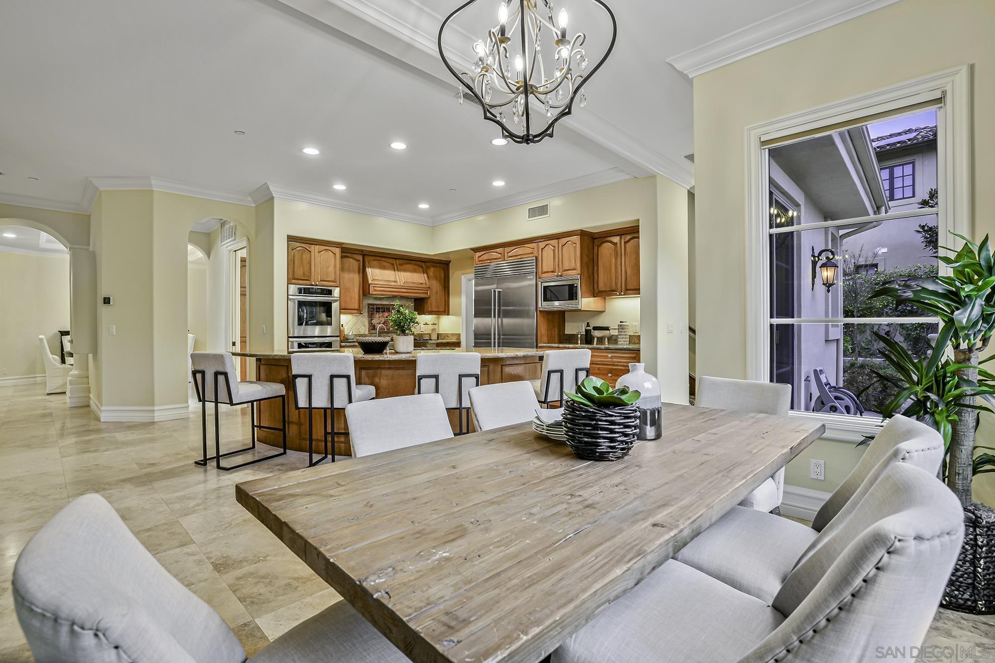 Detail Gallery Image 17 of 52 For 5259  Meadows Del Mar, San Diego,  CA 92130 - 5 Beds | 5/1 Baths