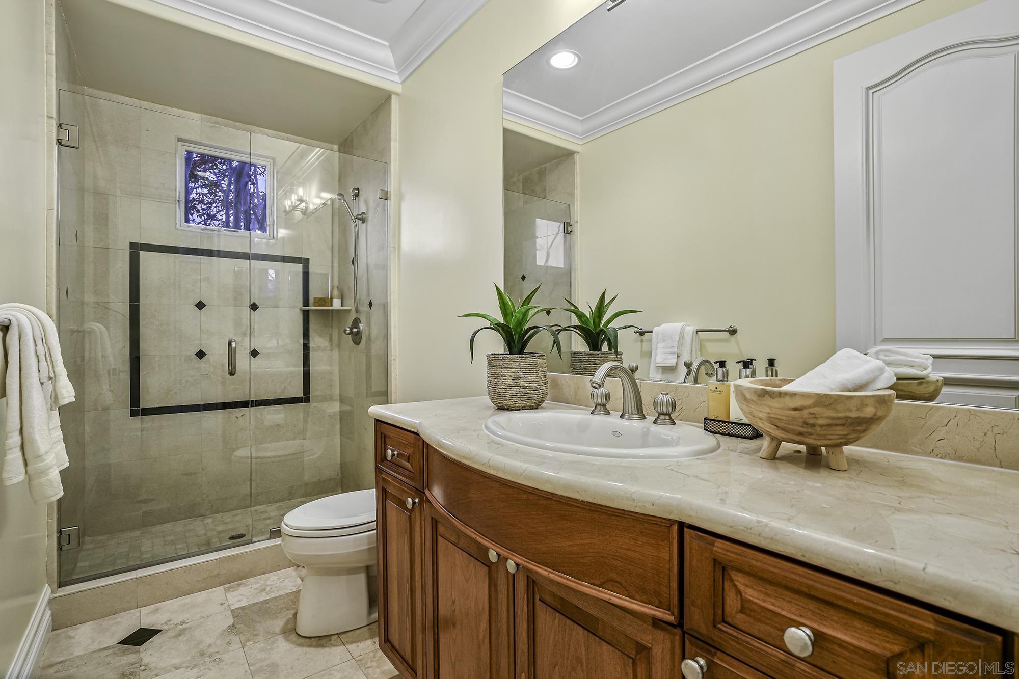 Detail Gallery Image 23 of 52 For 5259  Meadows Del Mar, San Diego,  CA 92130 - 5 Beds | 5/1 Baths