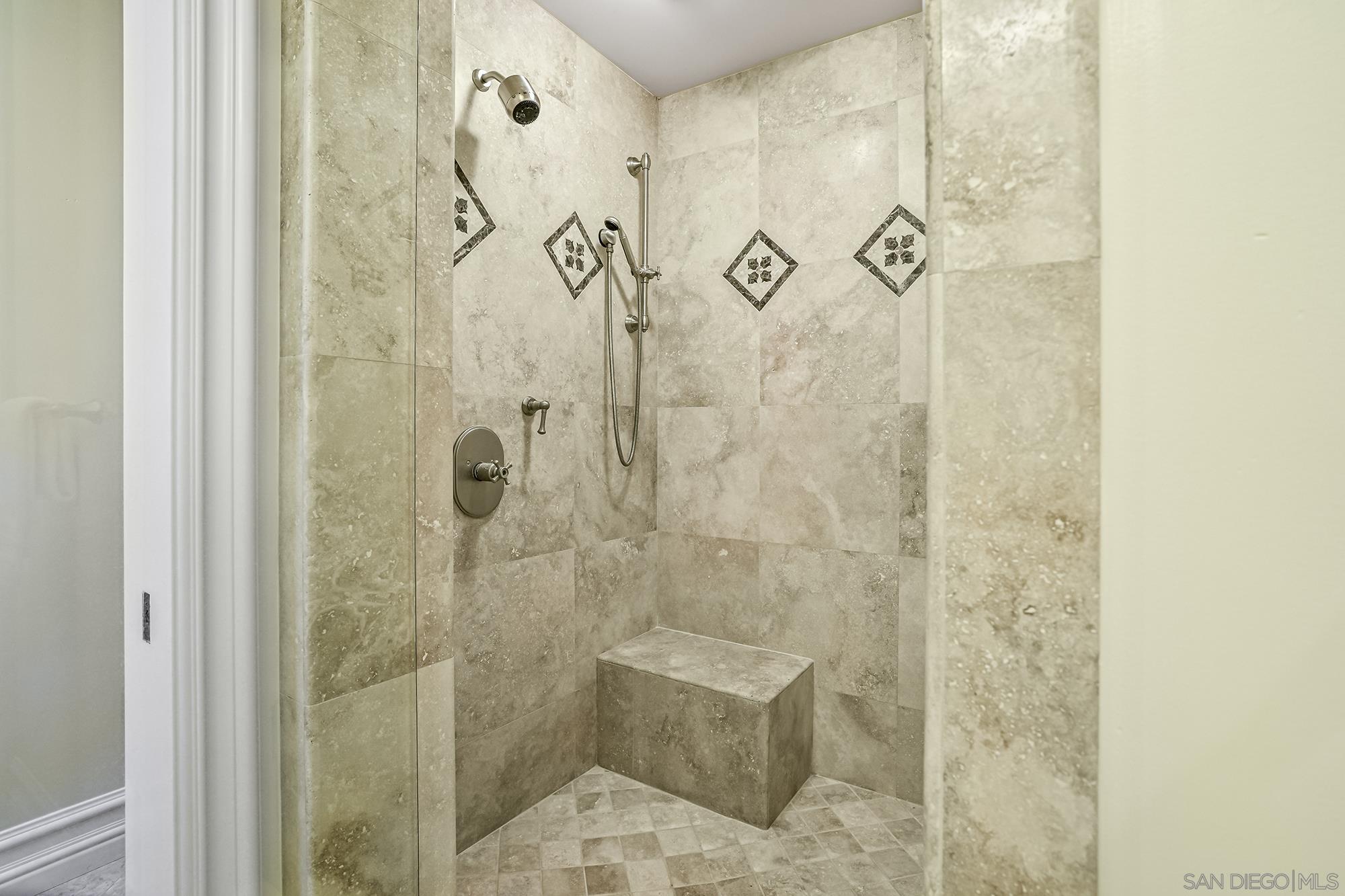 Detail Gallery Image 27 of 52 For 5259  Meadows Del Mar, San Diego,  CA 92130 - 5 Beds | 5/1 Baths