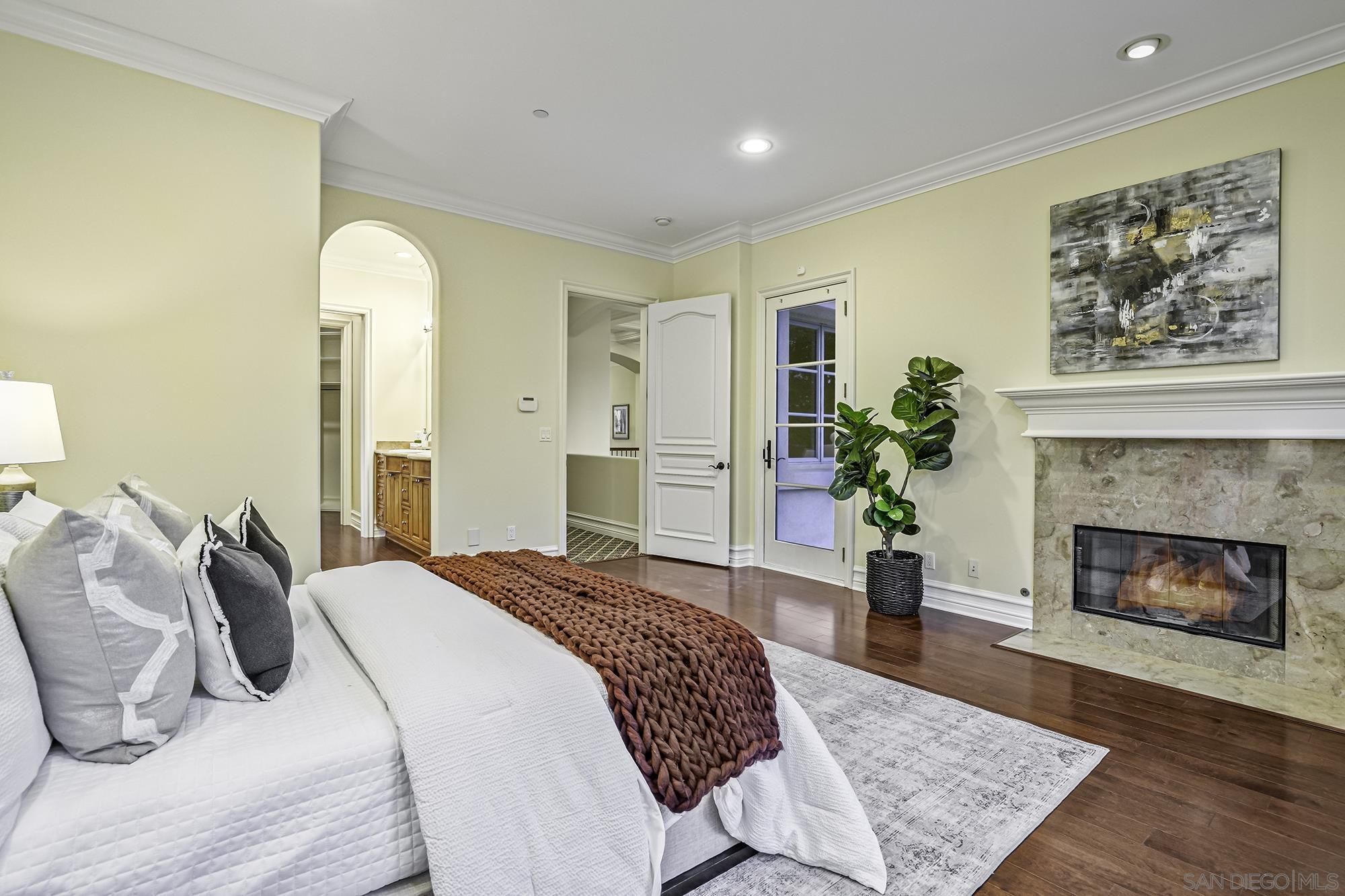 Detail Gallery Image 33 of 52 For 5259  Meadows Del Mar, San Diego,  CA 92130 - 5 Beds | 5/1 Baths