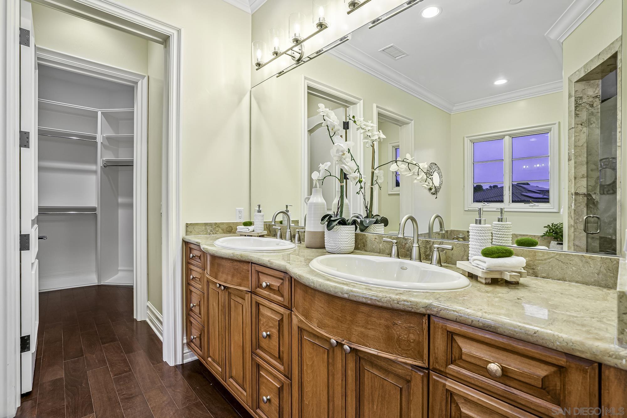 Detail Gallery Image 35 of 52 For 5259  Meadows Del Mar, San Diego,  CA 92130 - 5 Beds | 5/1 Baths