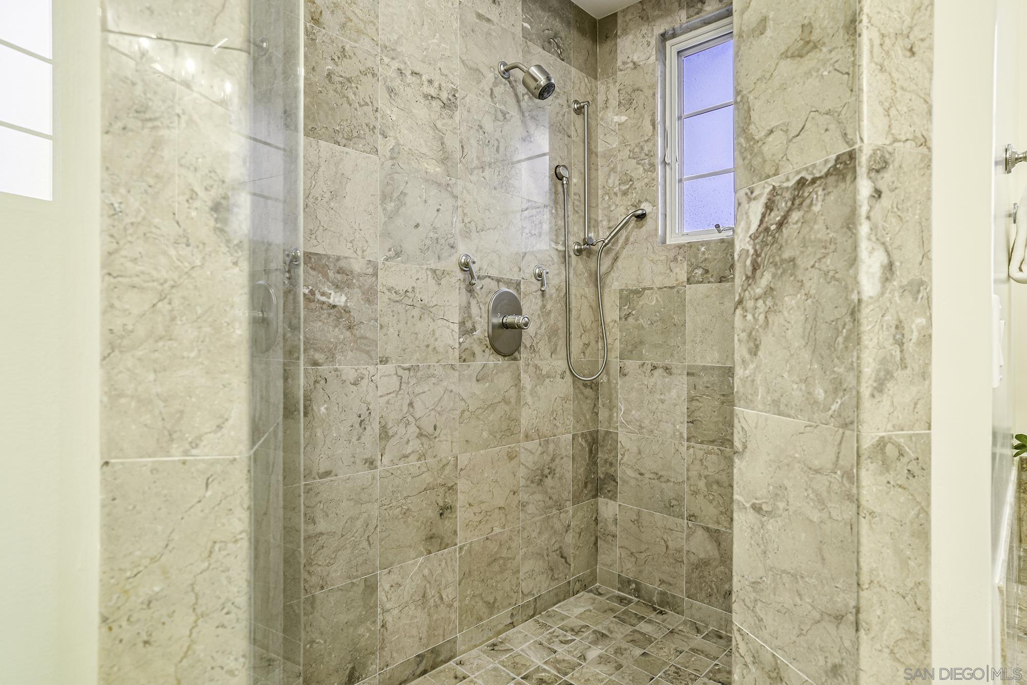 Detail Gallery Image 37 of 52 For 5259  Meadows Del Mar, San Diego,  CA 92130 - 5 Beds | 5/1 Baths