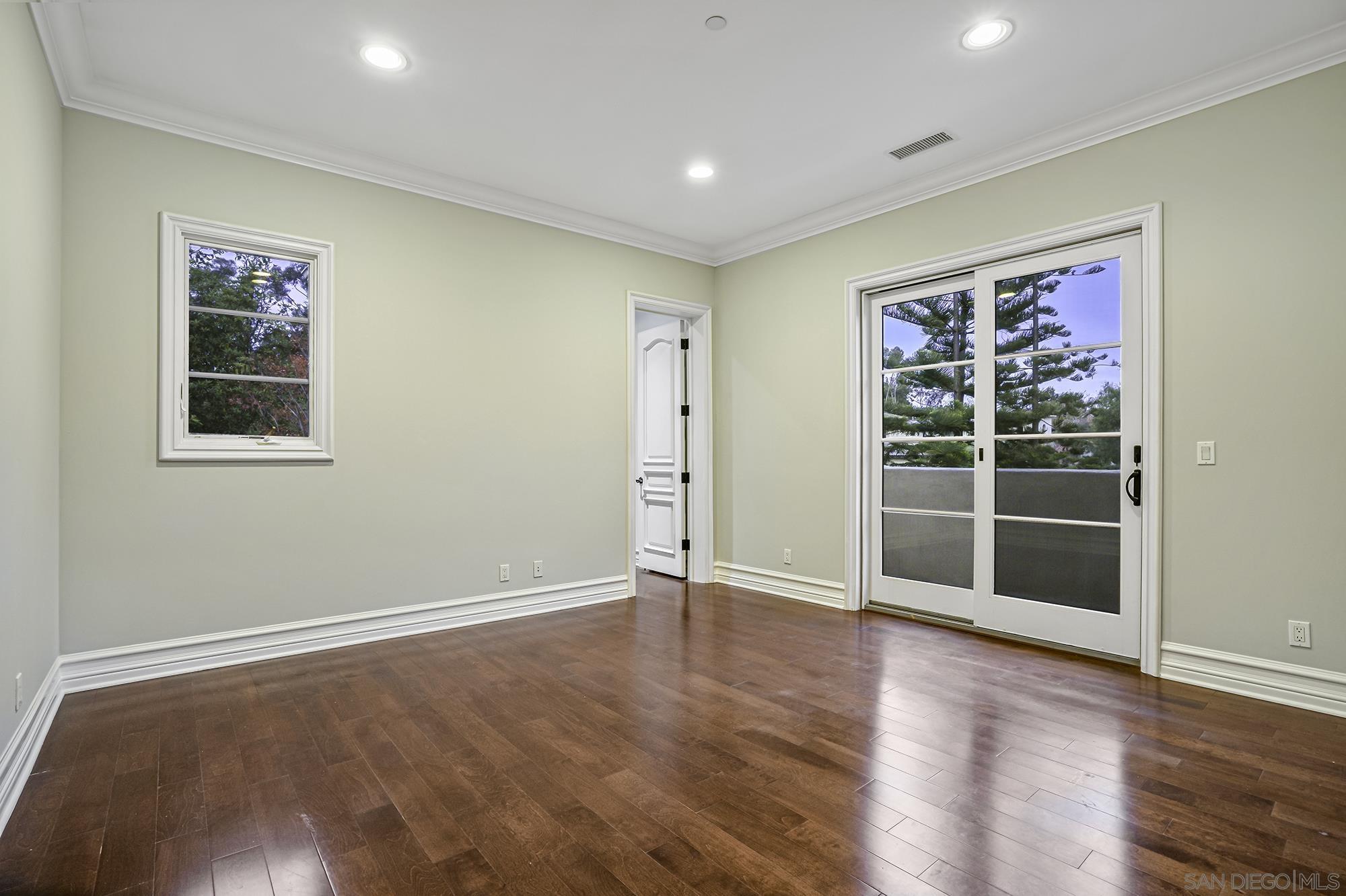 Detail Gallery Image 39 of 52 For 5259  Meadows Del Mar, San Diego,  CA 92130 - 5 Beds | 5/1 Baths