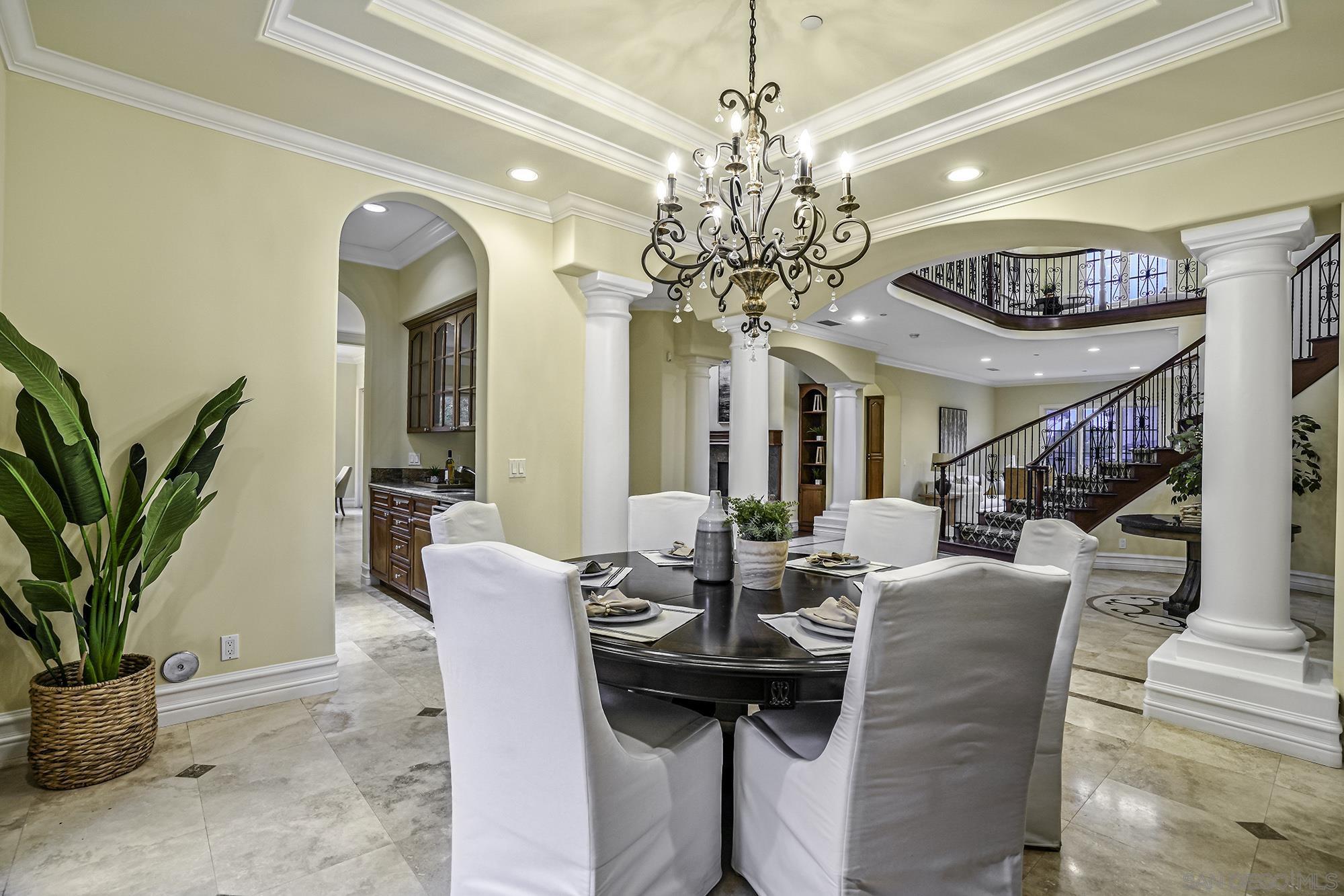 Detail Gallery Image 9 of 52 For 5259  Meadows Del Mar, San Diego,  CA 92130 - 5 Beds | 5/1 Baths