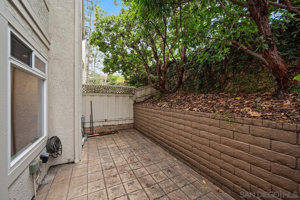 Detail Gallery Image 15 of 49 For 13442  Tiverton Rd, San Diego,  CA 92130 - 2 Beds | 2/1 Baths