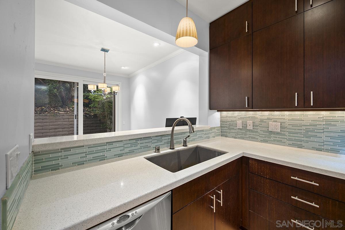 Detail Gallery Image 22 of 49 For 13442  Tiverton Rd, San Diego,  CA 92130 - 2 Beds | 2/1 Baths