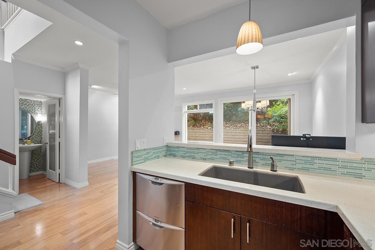 Detail Gallery Image 23 of 49 For 13442  Tiverton Rd, San Diego,  CA 92130 - 2 Beds | 2/1 Baths