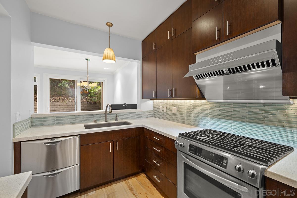 Detail Gallery Image 28 of 49 For 13442  Tiverton Rd, San Diego,  CA 92130 - 2 Beds | 2/1 Baths