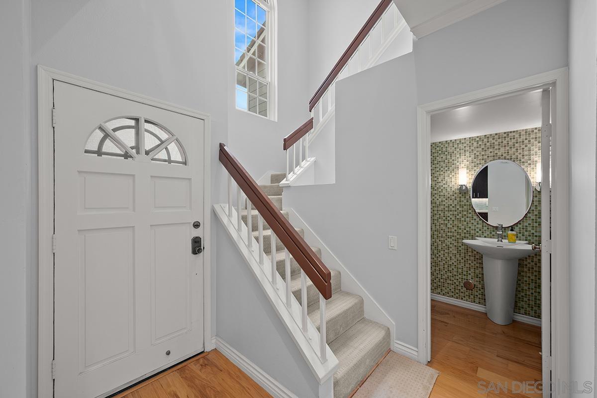 Detail Gallery Image 6 of 49 For 13442  Tiverton Rd, San Diego,  CA 92130 - 2 Beds | 2/1 Baths