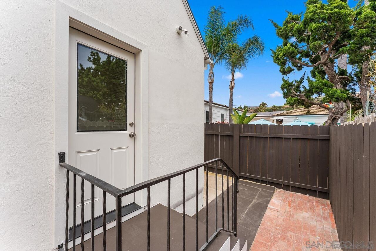 Detail Gallery Image 18 of 33 For 503  Rosemont St, La Jolla,  CA 92037 - 2 Beds | 1 Baths