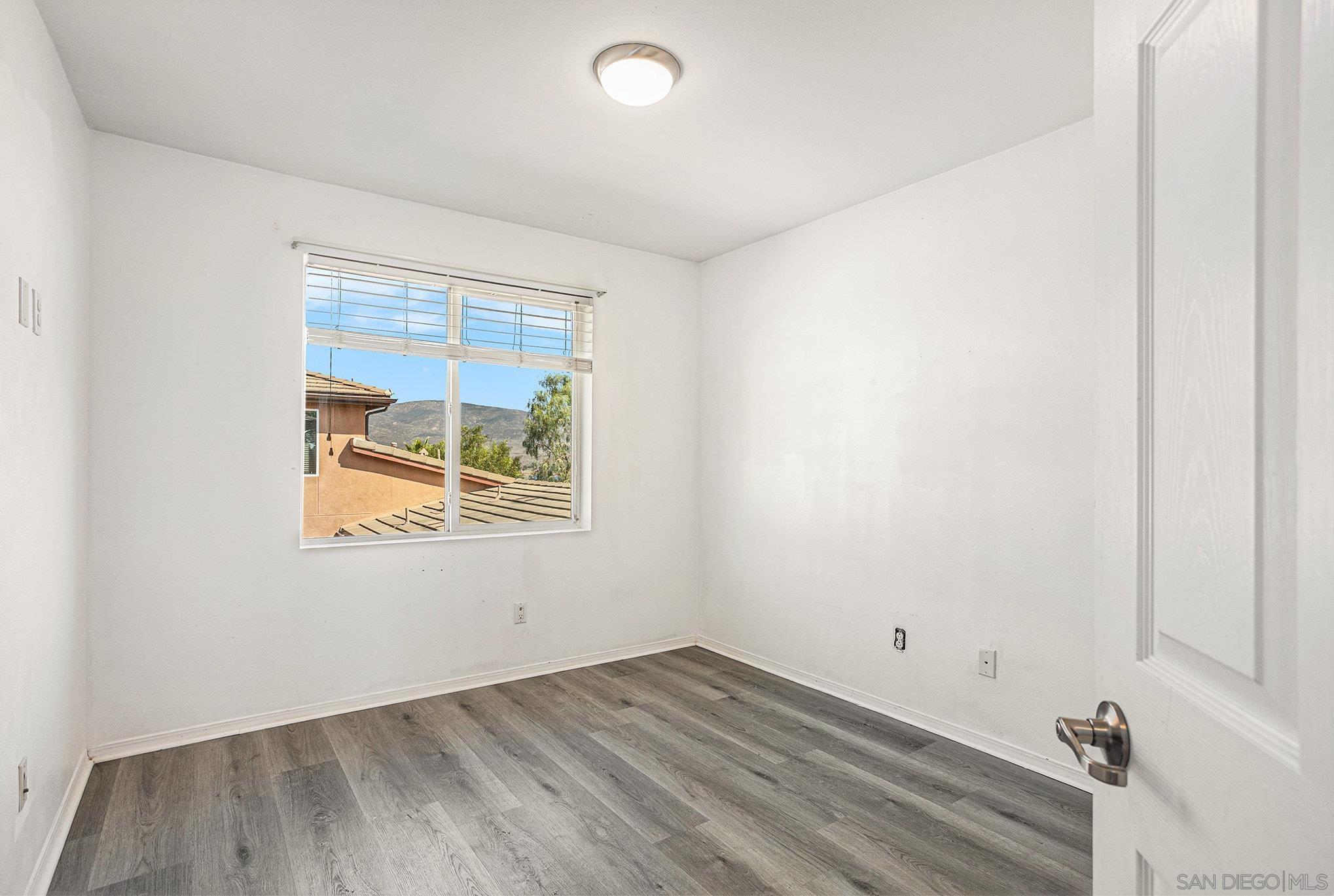 Detail Gallery Image 35 of 60 For 2840  Athens Rd  10, Chula Vista,  CA 91915 - 4 Beds | 3/1 Baths