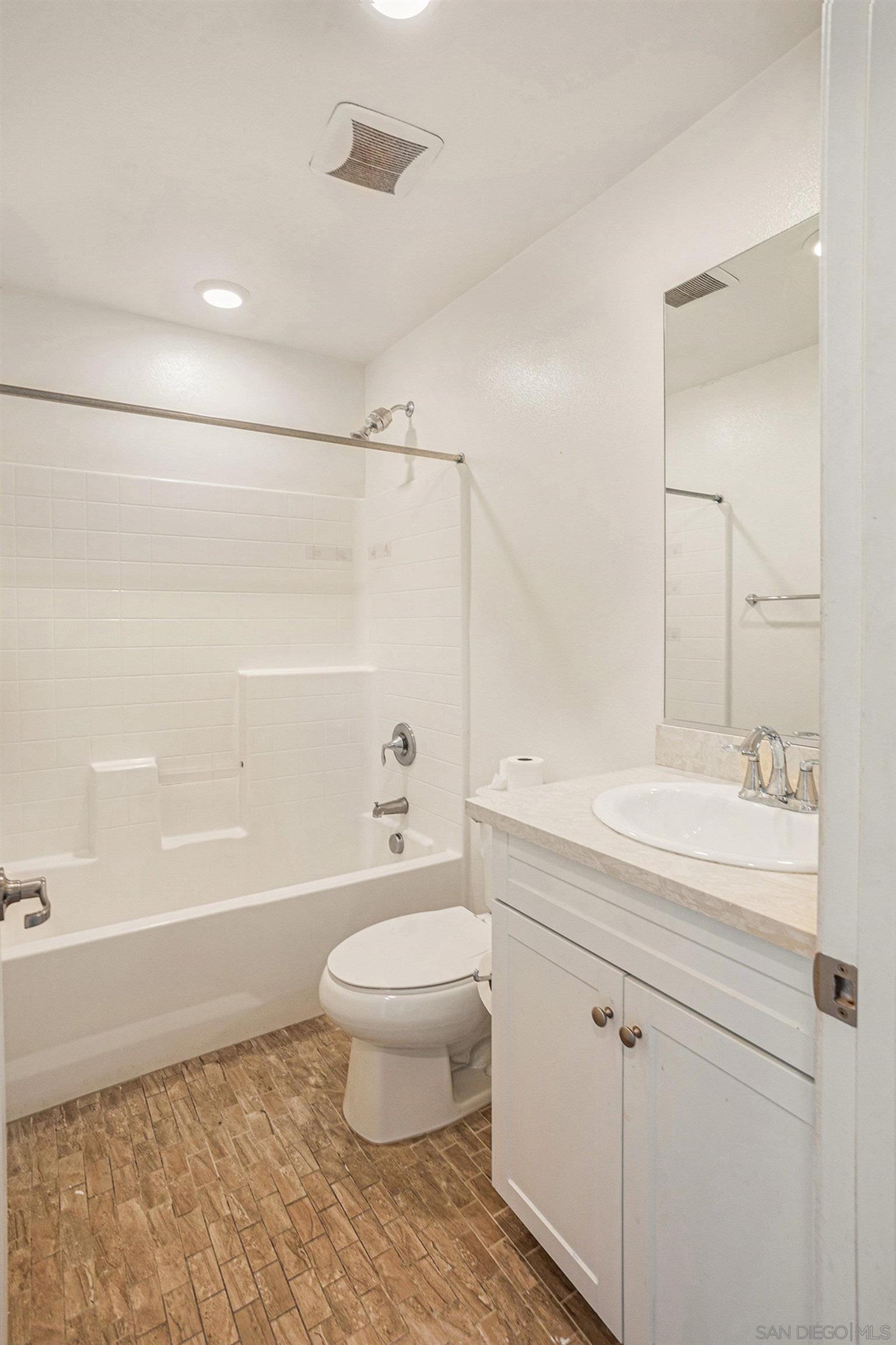 Detail Gallery Image 41 of 60 For 2840  Athens Rd  10, Chula Vista,  CA 91915 - 4 Beds | 3/1 Baths