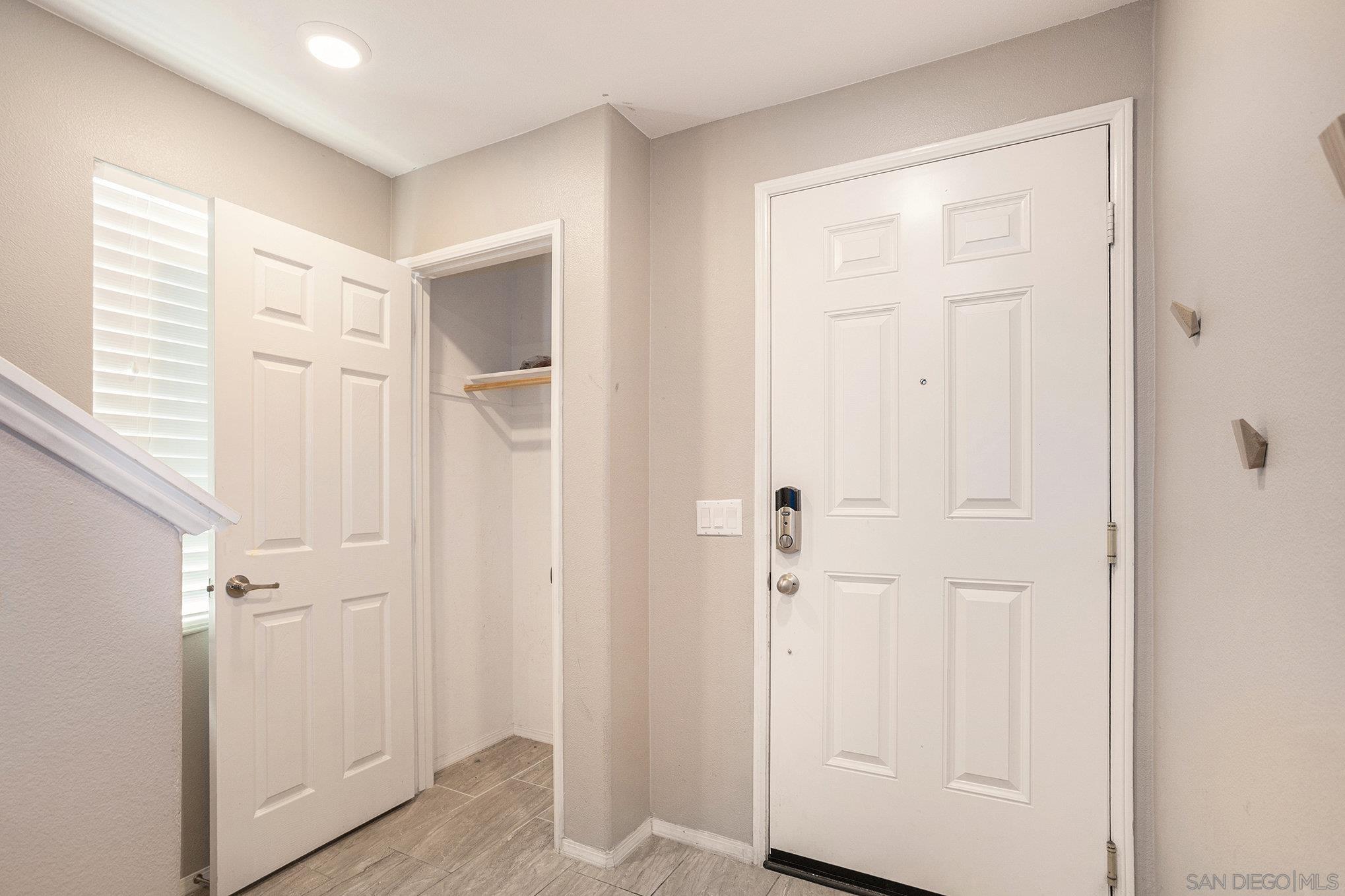 Detail Gallery Image 9 of 60 For 2840  Athens Rd  10, Chula Vista,  CA 91915 - 4 Beds | 3/1 Baths