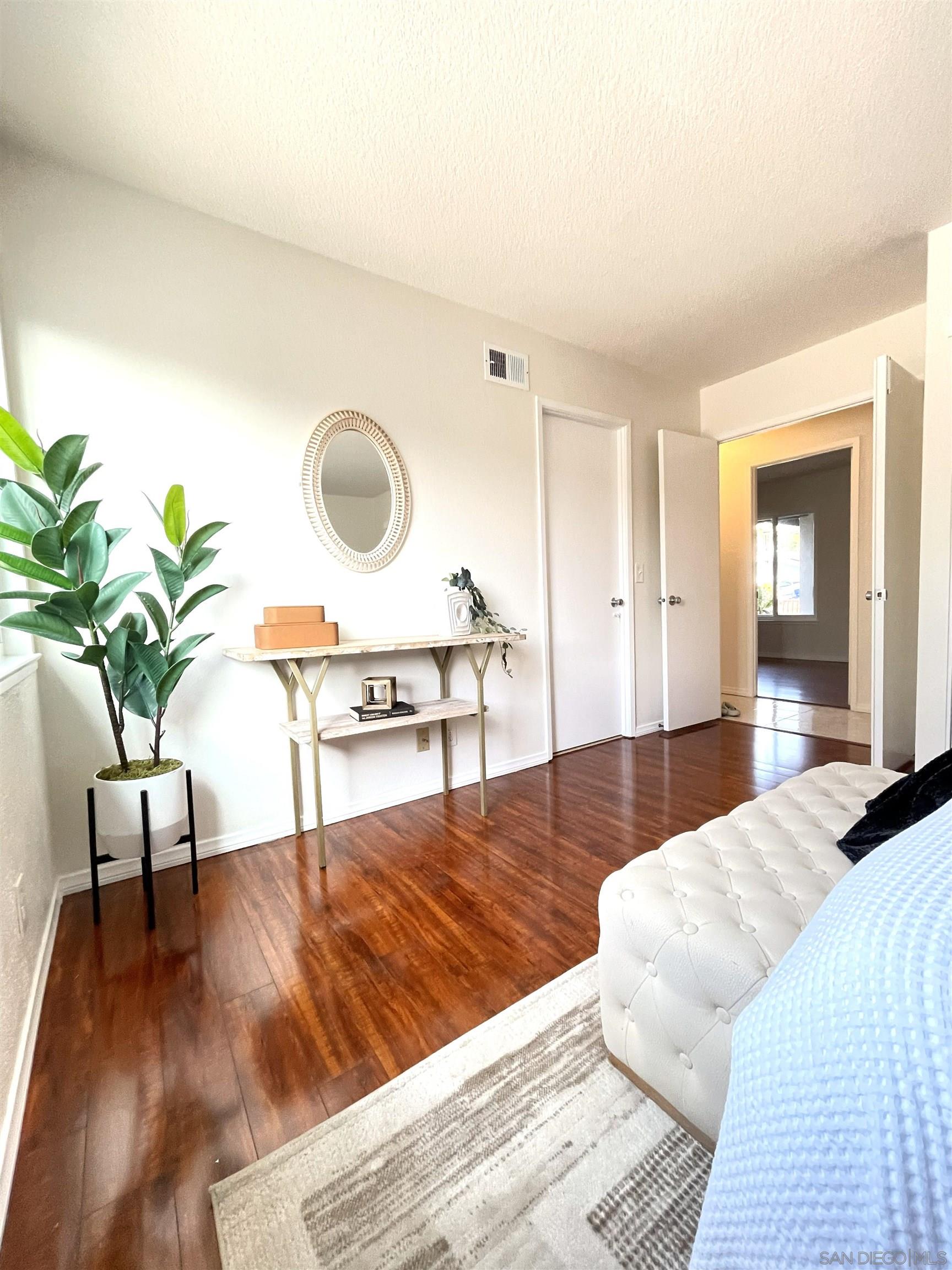 Detail Gallery Image 15 of 28 For 11278  Calle Jalapa, San Diego,  CA 92126 - 3 Beds | 2 Baths