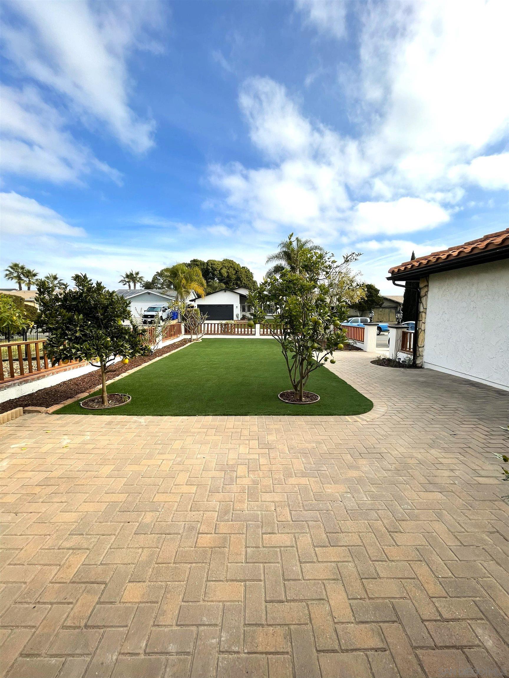 Detail Gallery Image 3 of 28 For 11278  Calle Jalapa, San Diego,  CA 92126 - 3 Beds | 2 Baths