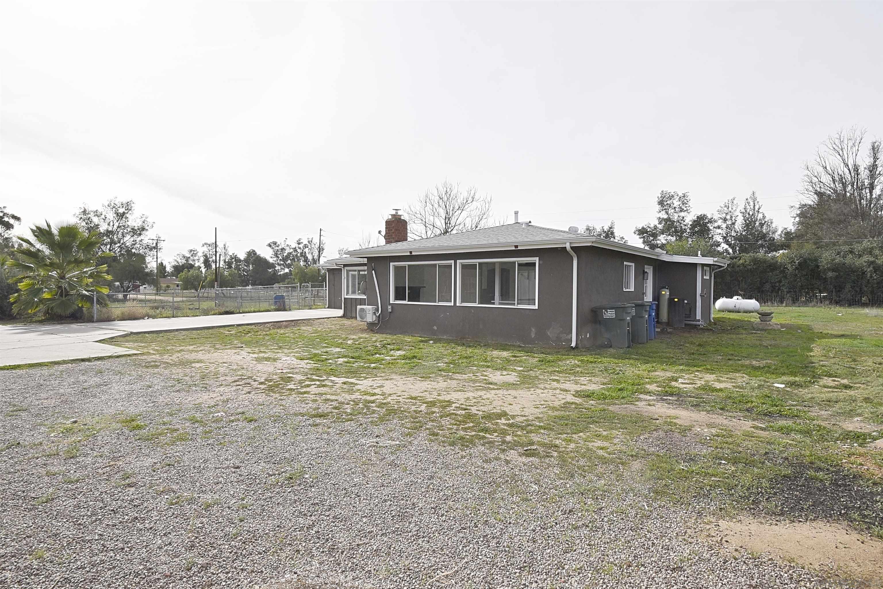 Front Image Thumbnail for SD250046143