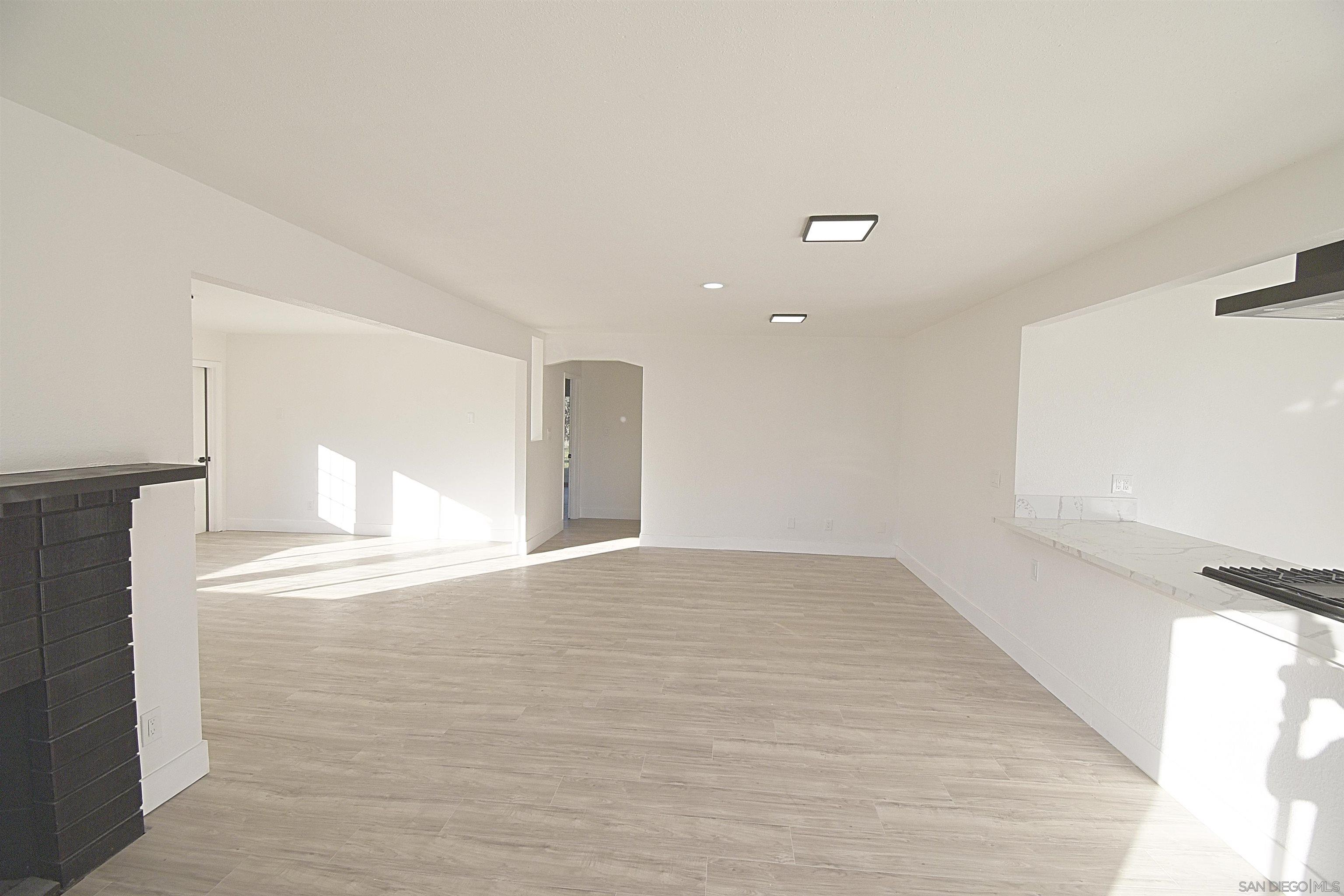 Detail Gallery Image 7 of 59 For 401  Washington Street, Ramona,  CA 92065 - 4 Beds | 1 Baths