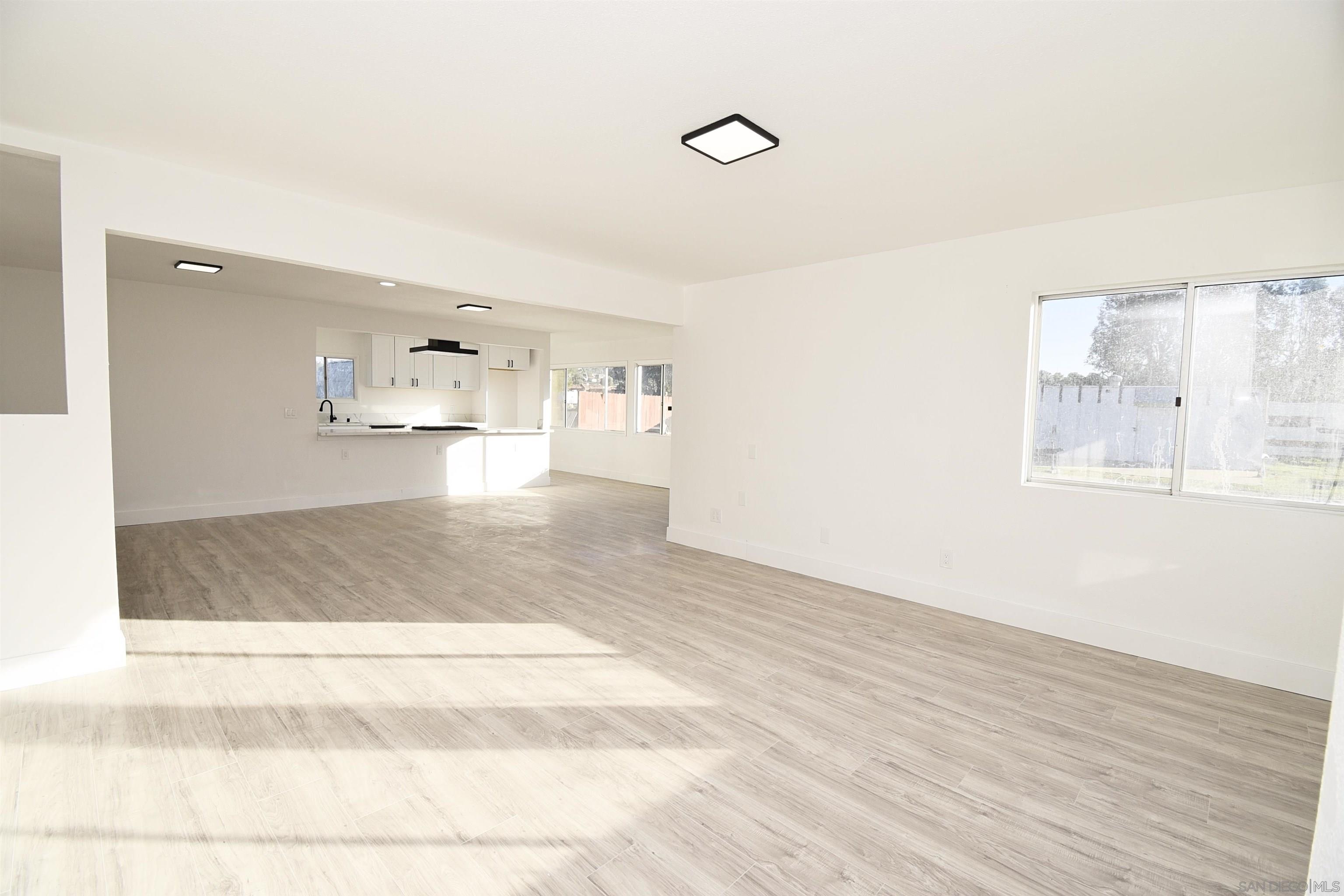 Detail Gallery Image 8 of 59 For 401  Washington Street, Ramona,  CA 92065 - 4 Beds | 1 Baths