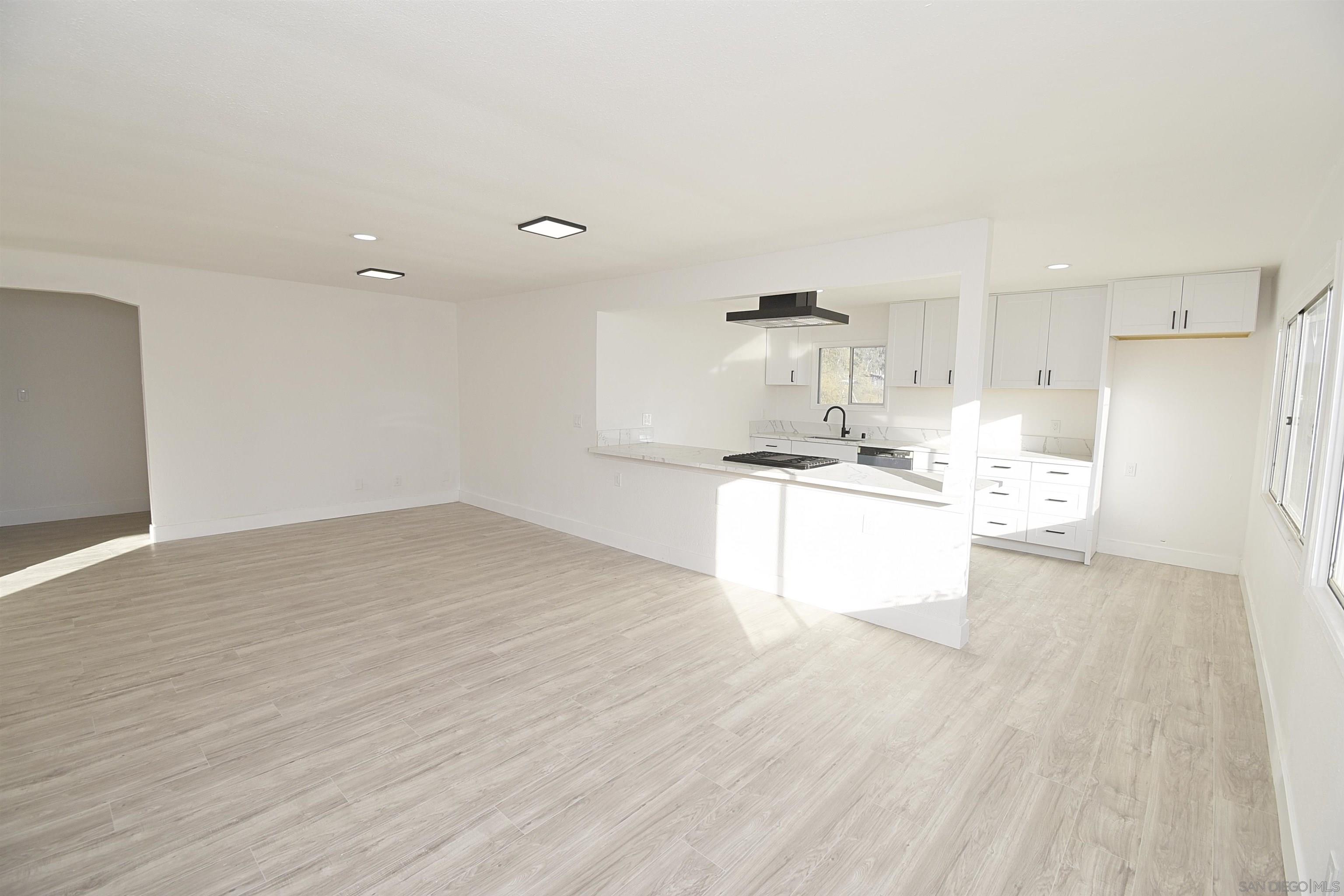 Detail Gallery Image 10 of 59 For 401  Washington Street, Ramona,  CA 92065 - 4 Beds | 1 Baths